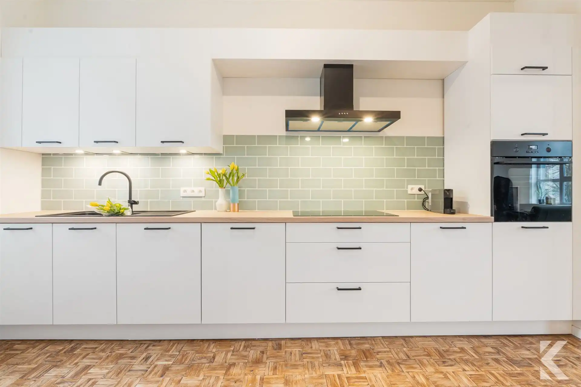 Magnifiek gerenoveerde duplex met 3 slaapkamers + terras!  foto 2