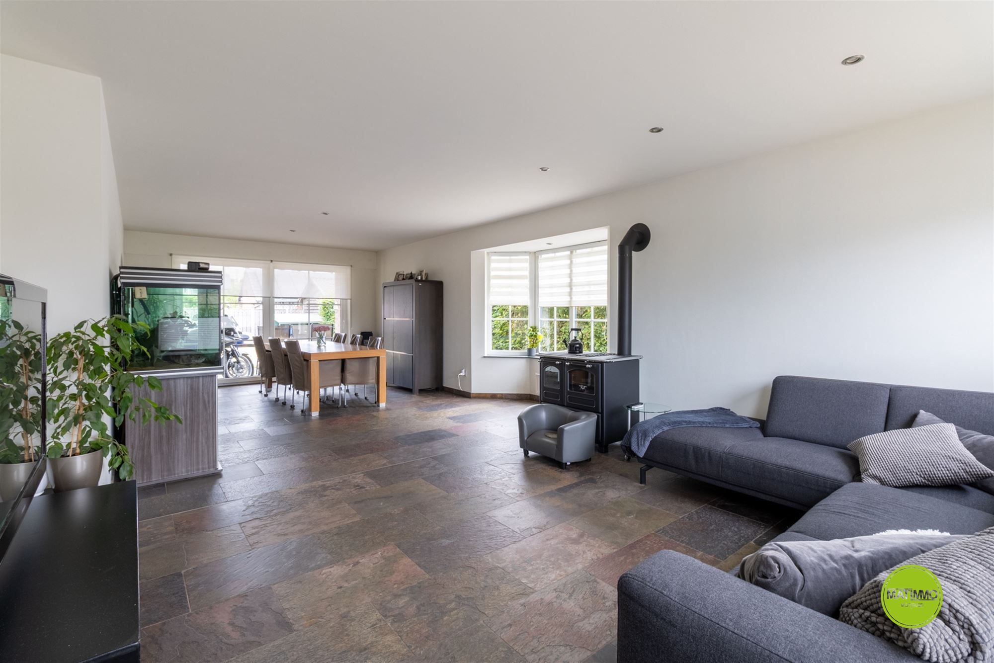 Instapklare vrijstaande woning met praktijkruimte foto 3