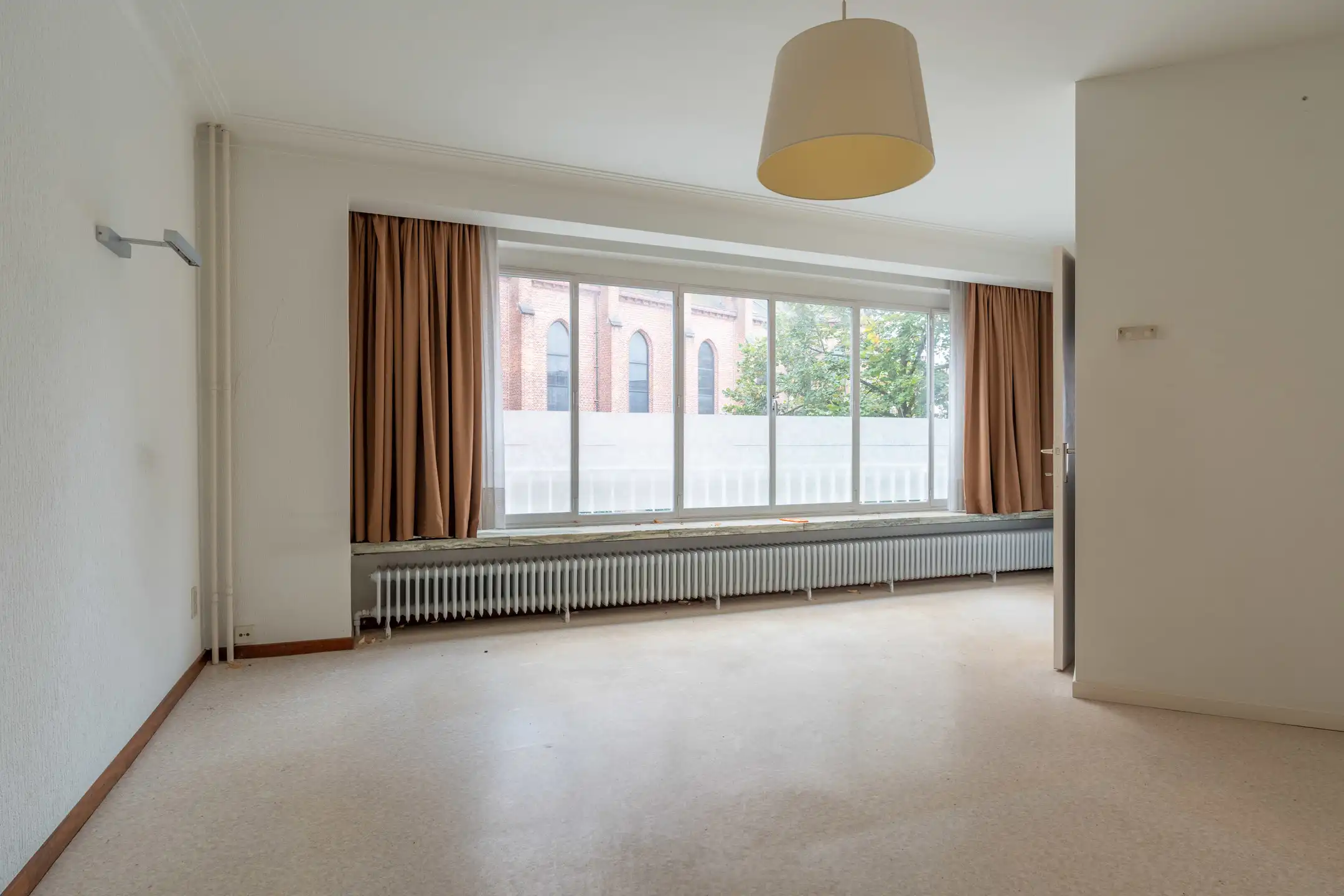 Te renoveren woning mét 1 slpk en garage op toplocatie te Turnhout  foto 10