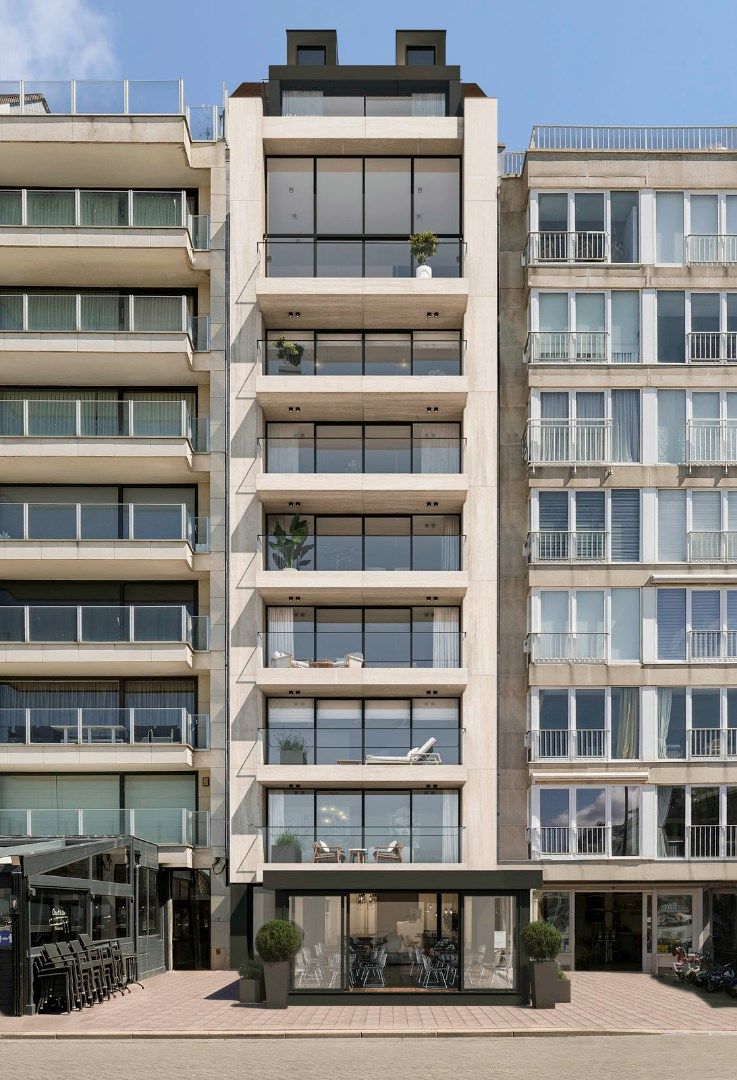 Nieuwbouw horecapand met zeezicht en zonneterras gelegen aan de westkant van het Rubensplein foto 1