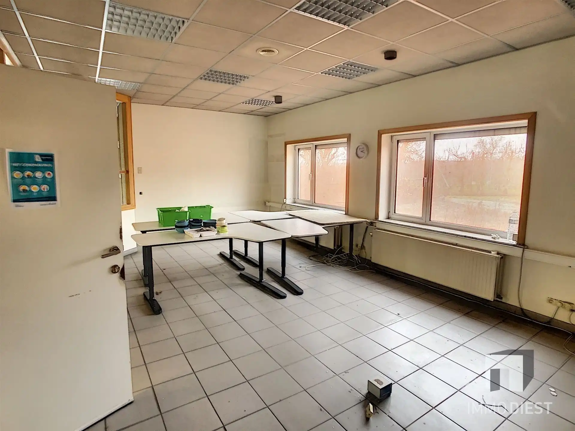 1500 M² GEKOELDE OPSLAG MET BURELEN  foto 32