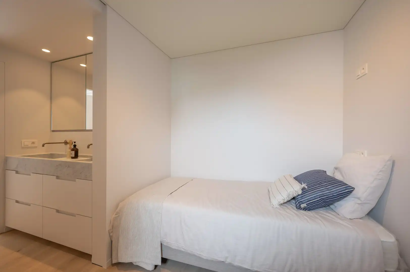 Appartement met zeezicht, gelegen in een villaresidentie in hartje Zoute. foto 17