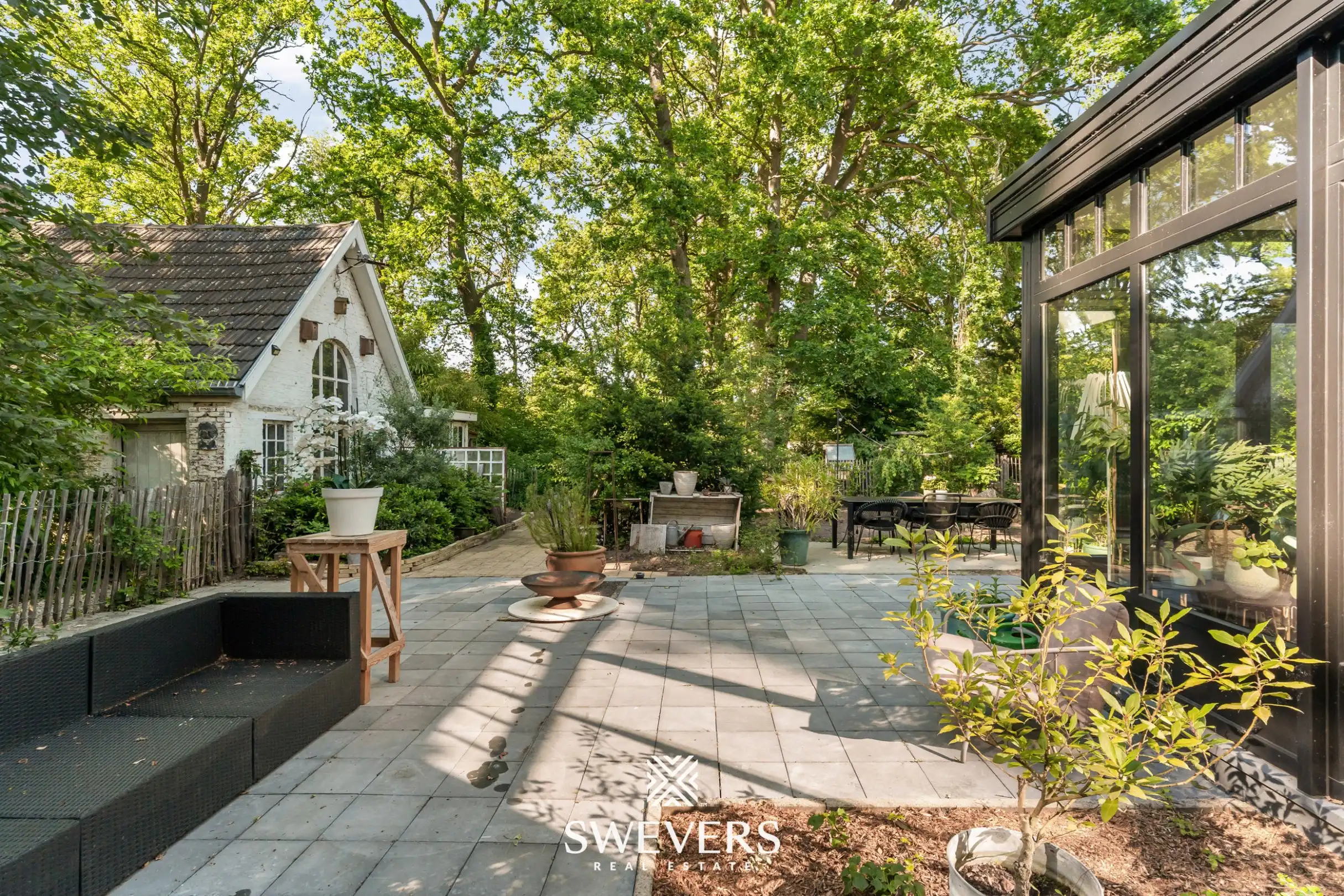 Belle-Epoque parel met 5 slpk in een park op 7.133m² foto 36