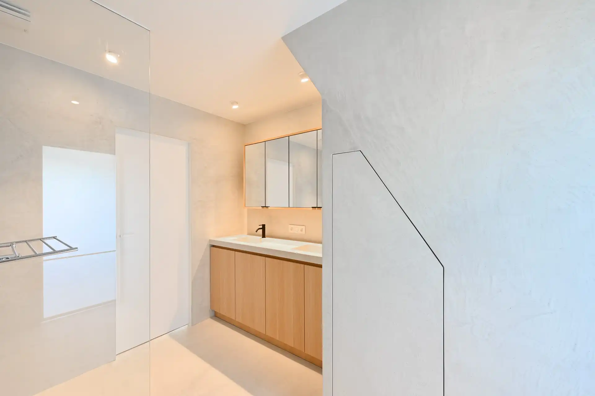 Gerenoveerde duplex met 3 slaapkamers en terras foto 13