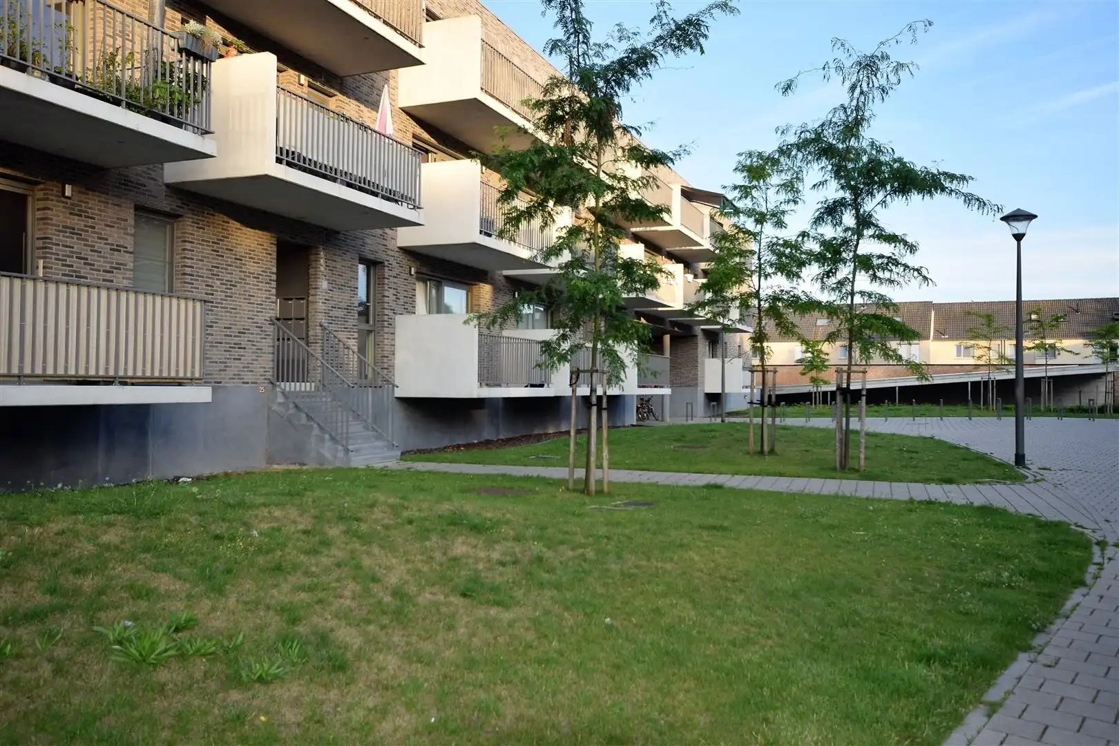 Modern en licht appartement met terras in parkomgeving. foto 14