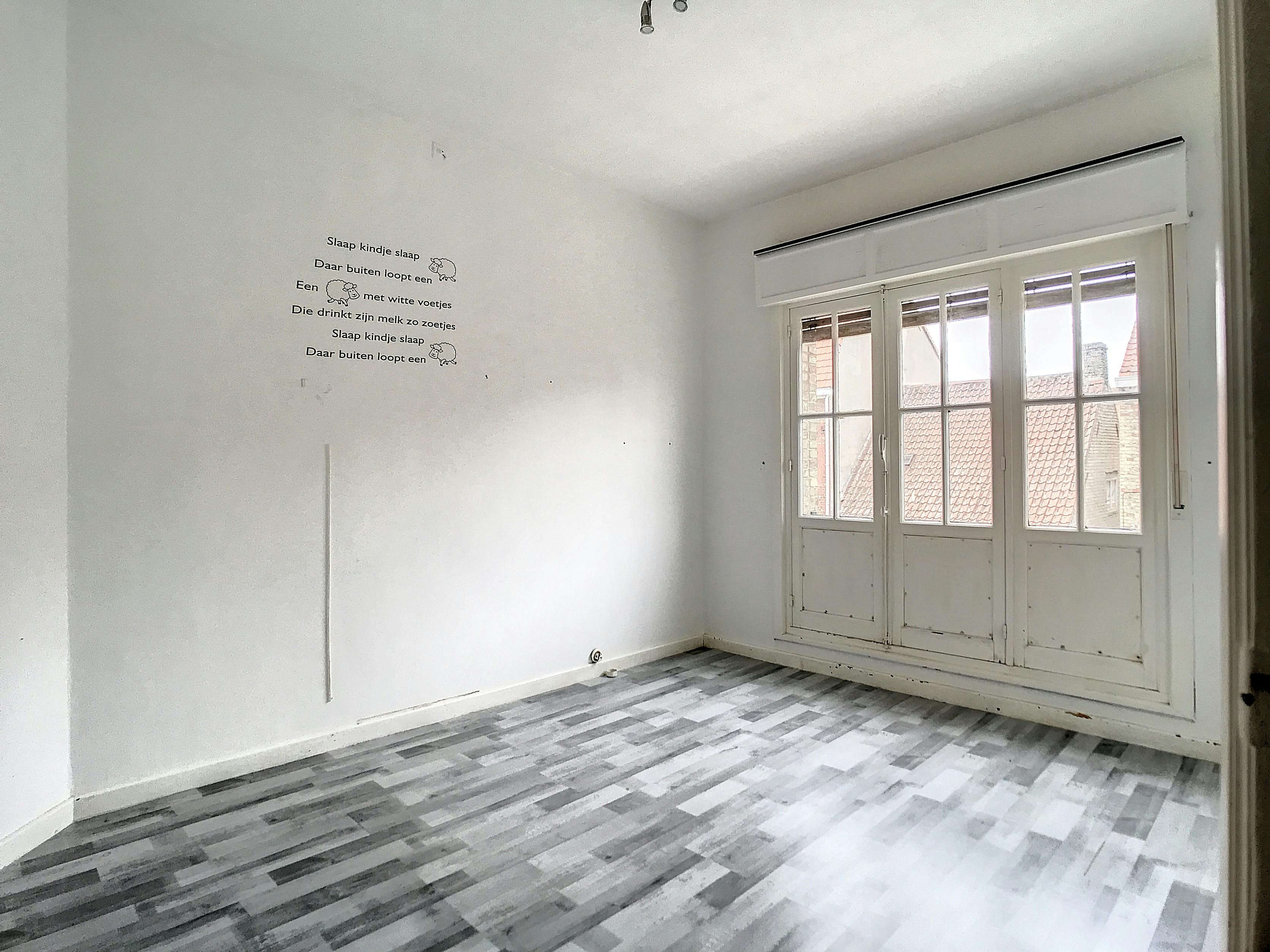 Totaal te renoveren huis vlakbij het centrum in De Panne foto 12