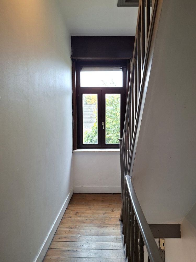 Licht te renoveren woning / 4 slaapkamers en tuin / centrale ligging foto 20
