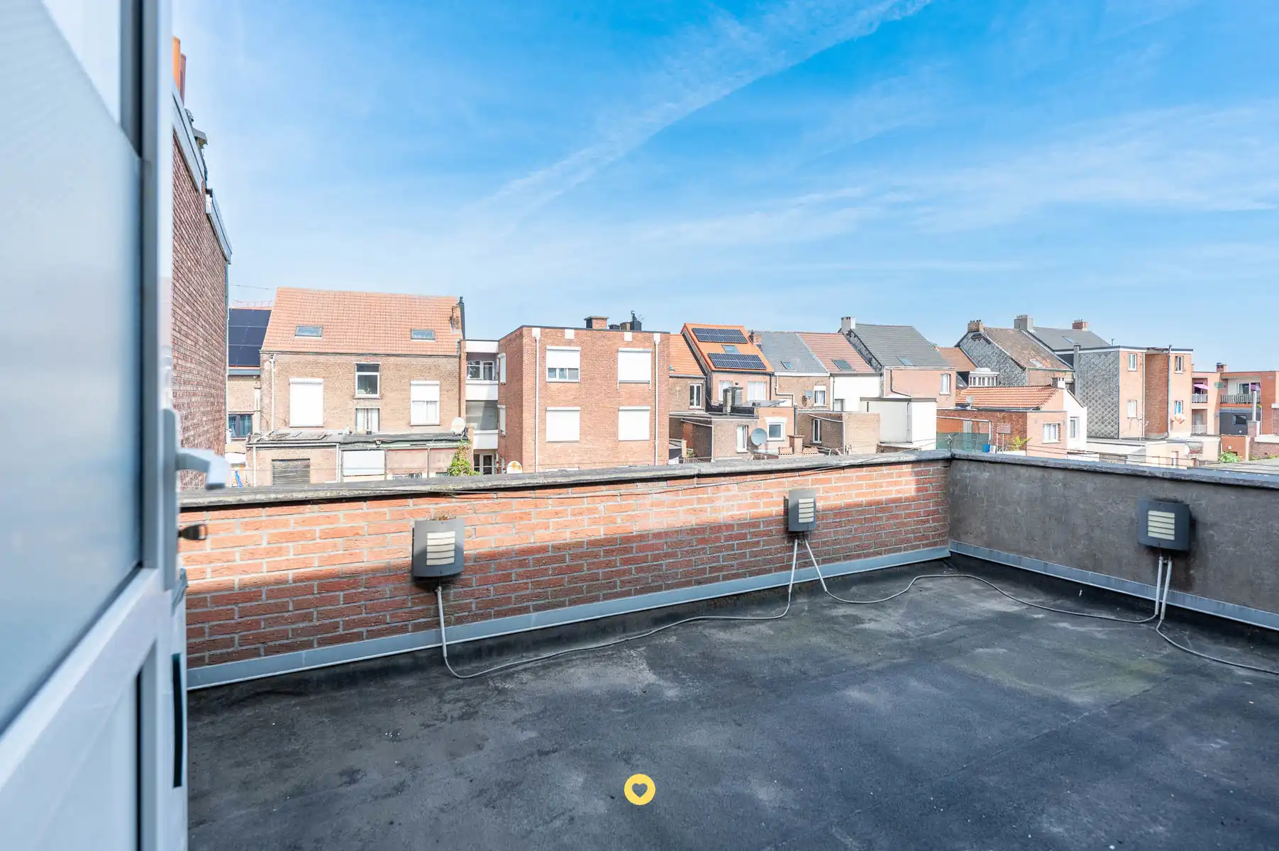 Appartement met 1 slk, westgericht terras en veel potentieel foto 3