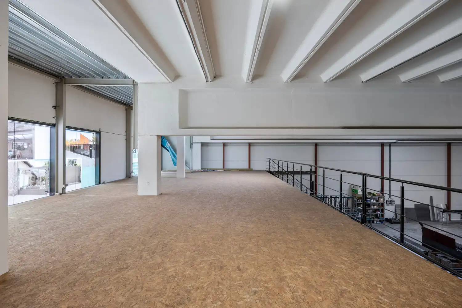 DUURZAME BEDRIJFSUNIT MET SHOWROOM foto 8