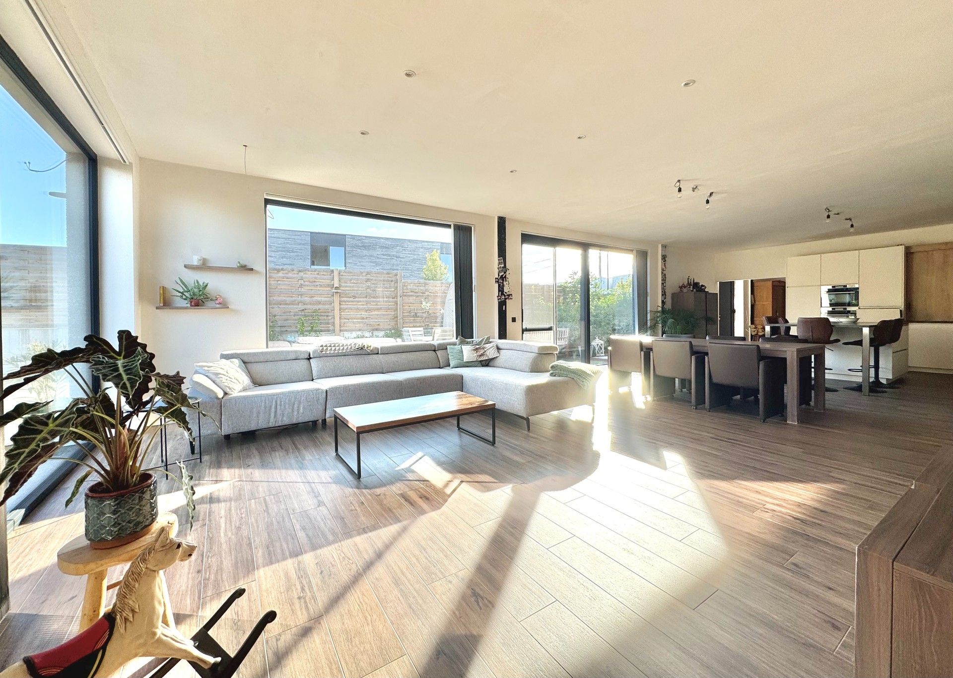 MAGAZIJN MET WOONST foto 21