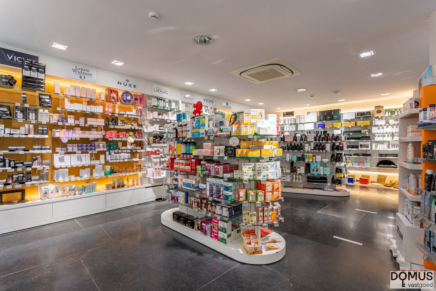 Praktische commerciële gelijkvloers te Meise centrum foto 3