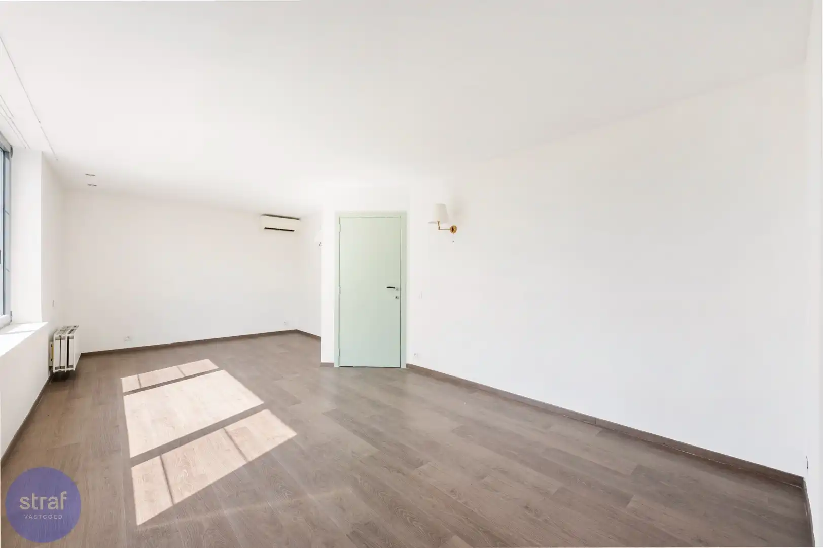 Ruim (en ook groot) huis op Linkeroever&nbsp;met praktijkruimte/ studio foto 11