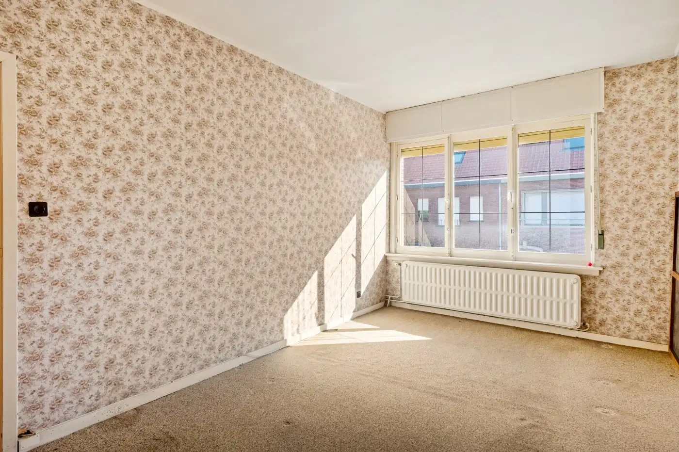 Te renoveren woning met 3 à 4 slpk. en inpandige garage foto 14