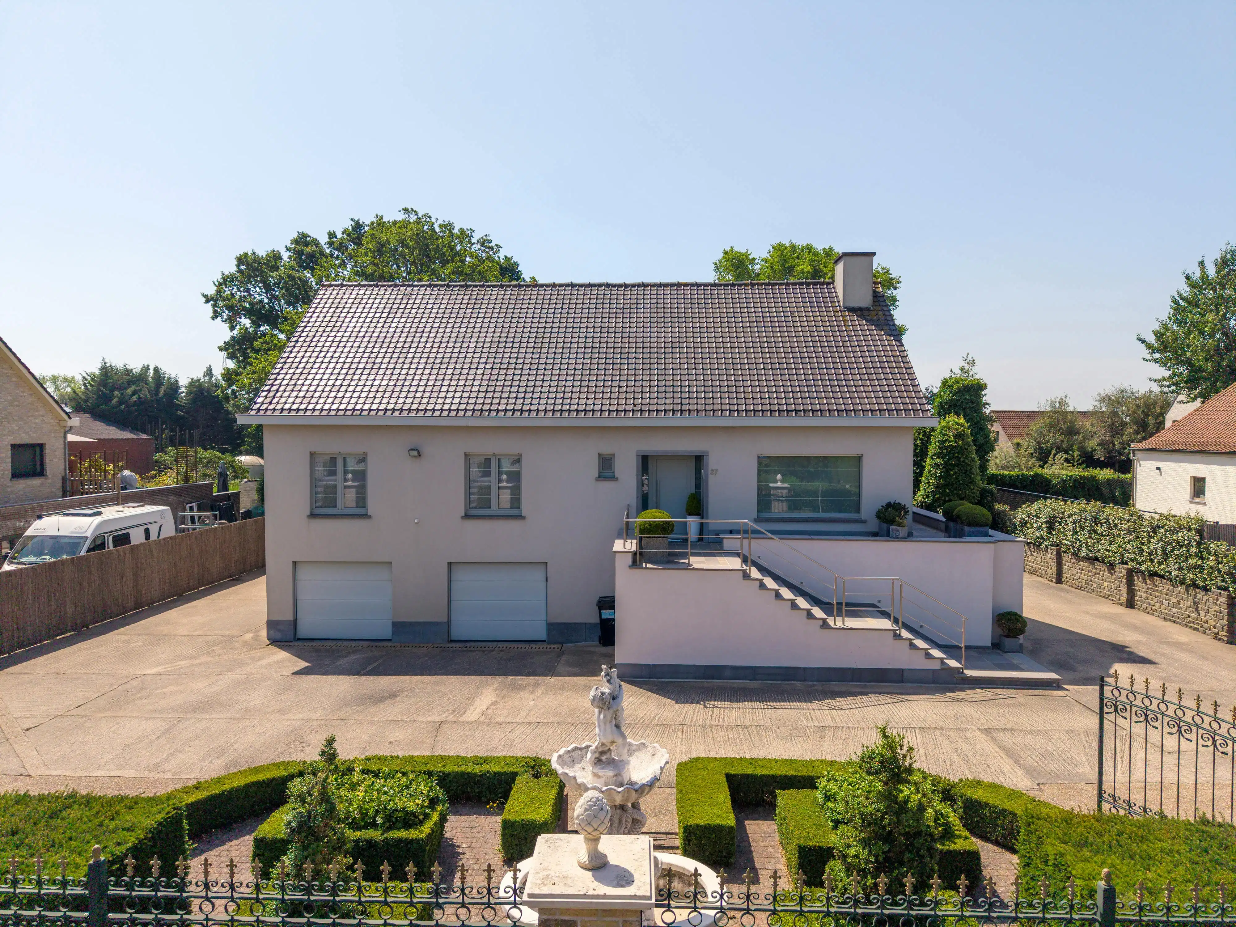 Exclusieve instapklare villa met ruime tuin in Oostduinkerke foto 9