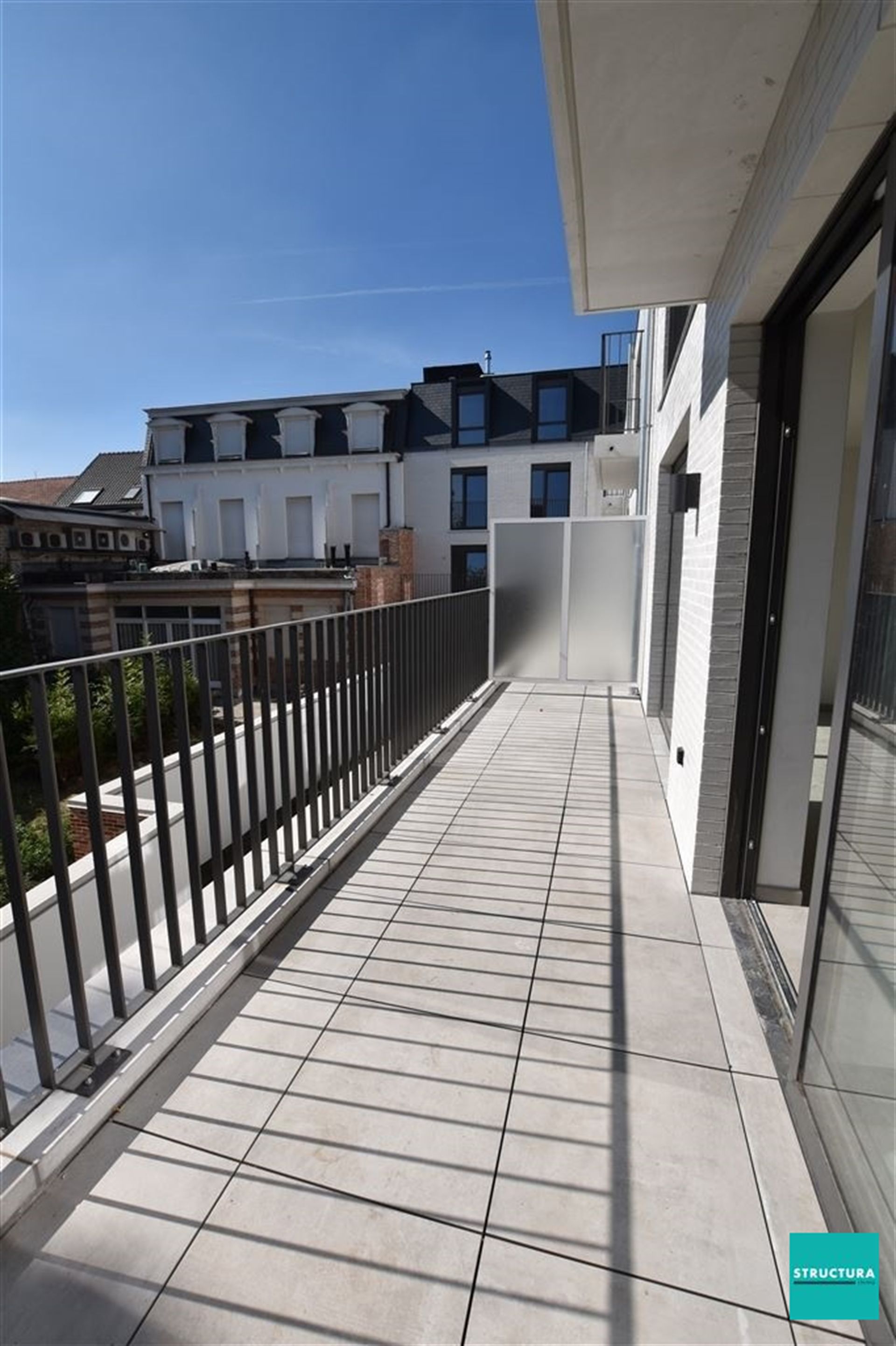 BEZOEKEN VOLZET- Modern appartement met 2 slaapkamers en gezellig terras foto 2