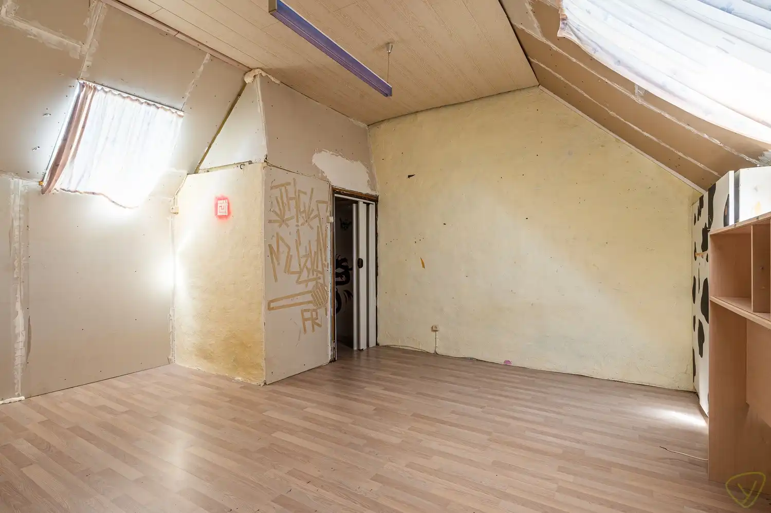 Ruime woning met potentieel en gunstige ligging te Eeklo foto 22