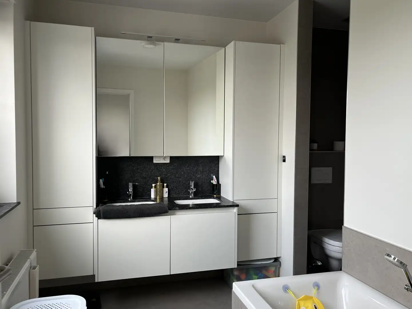 Halfopen woning met 3 slaapkamers en zonnig terras. foto 9