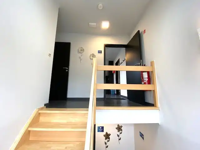 Instapklare kantoorruimte met gemeenschappelijke parking, nabij E313 foto 3