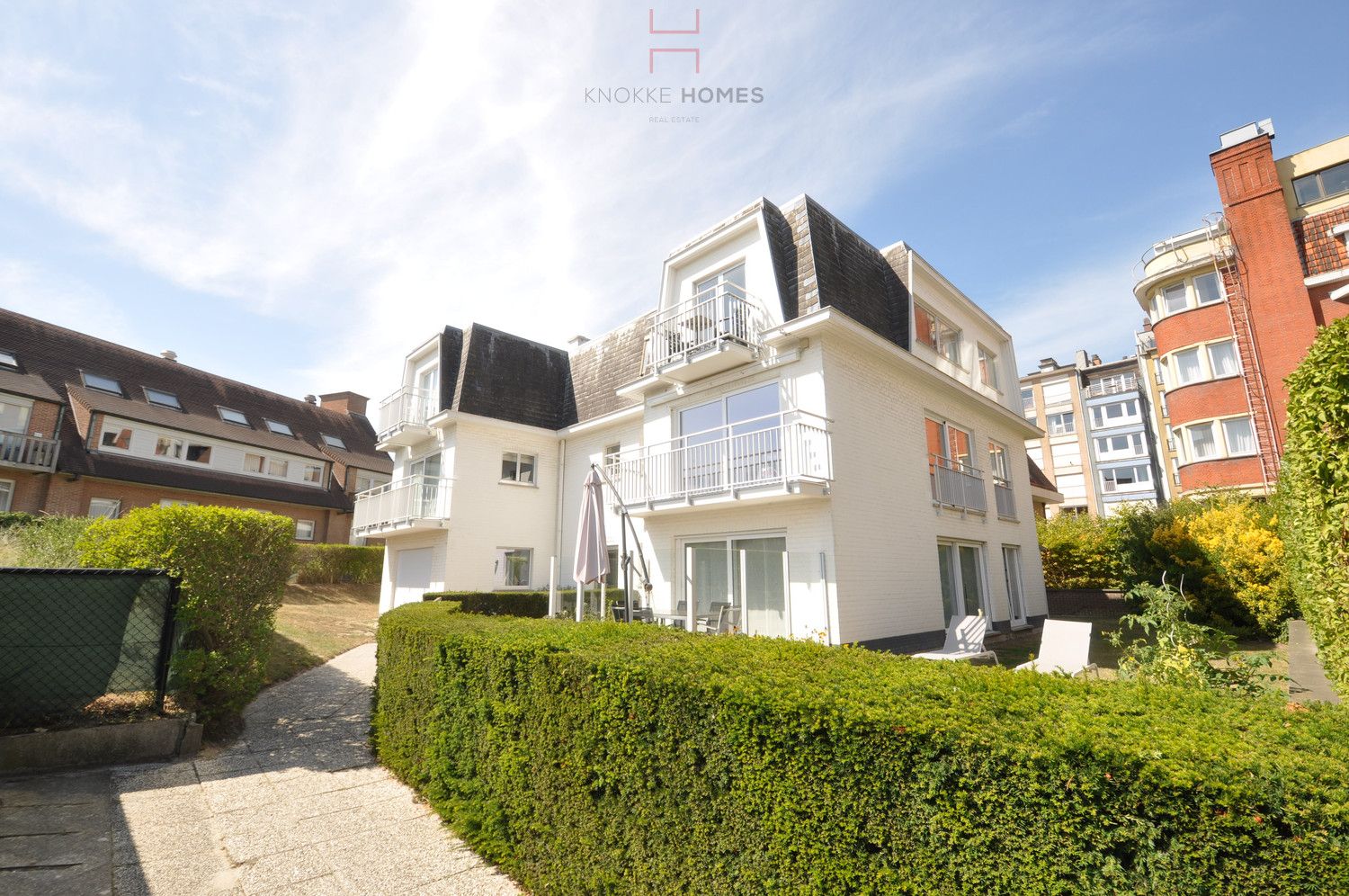 Mooi appartement in een villaresidentie te Duinbergen foto {{pictureIndex}}
