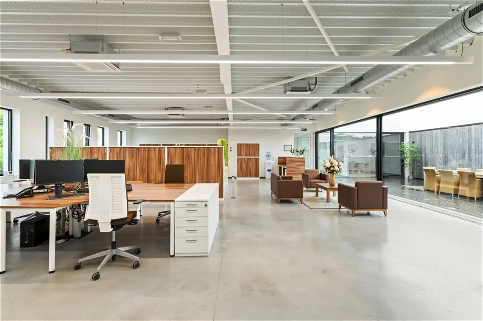 Moderne instapklare kantoren te huur foto 5