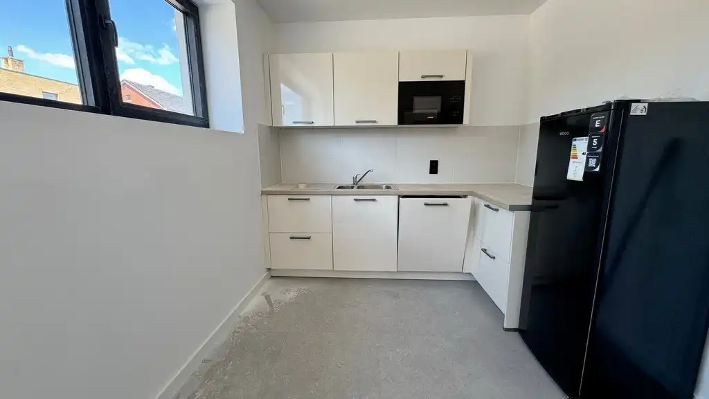 Gerenoveerde kantoren met magazijn te huur nabij N16 te Temse foto 8