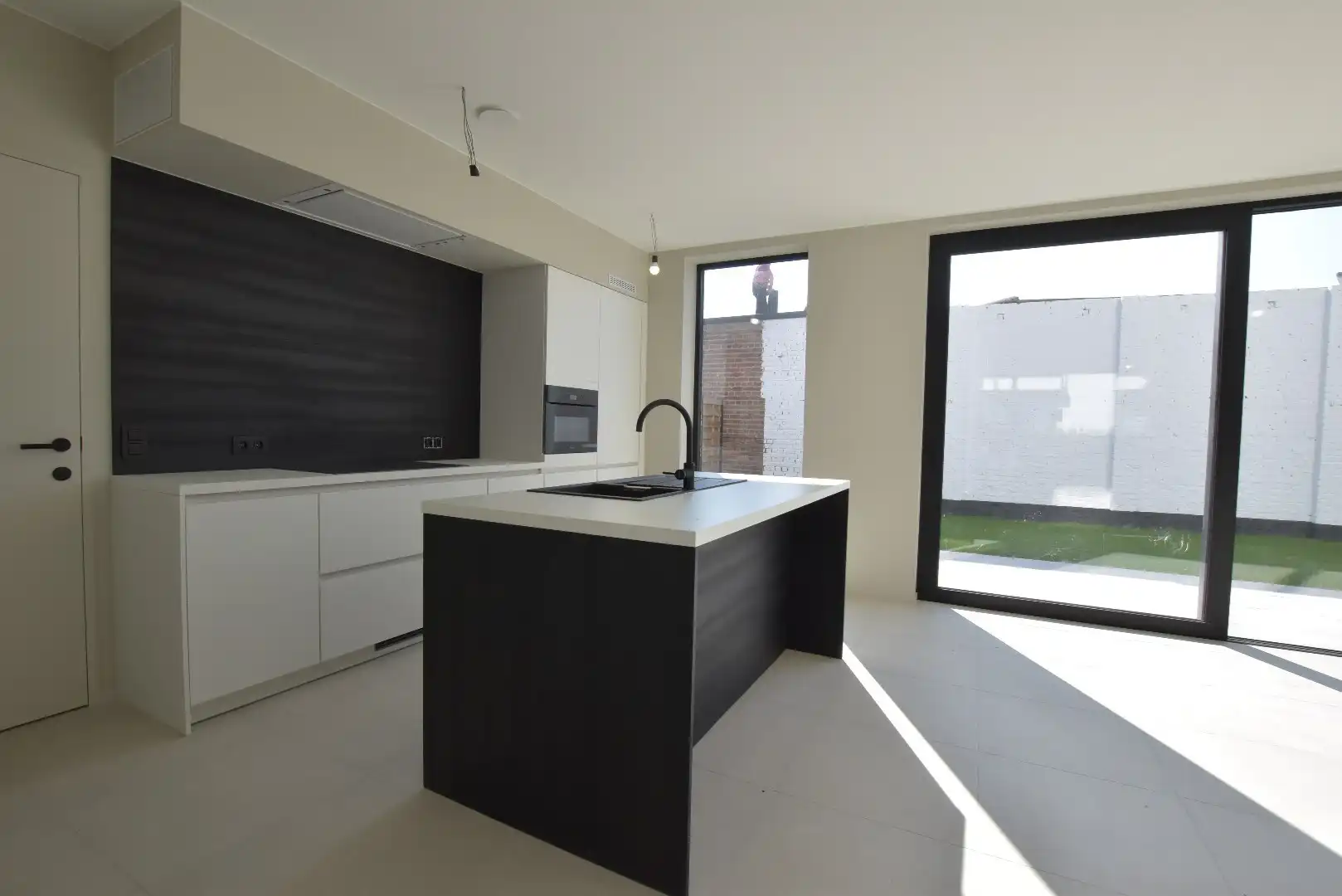 Nieuwbouwwoning rustig gelegen aan Duinenwater foto 6