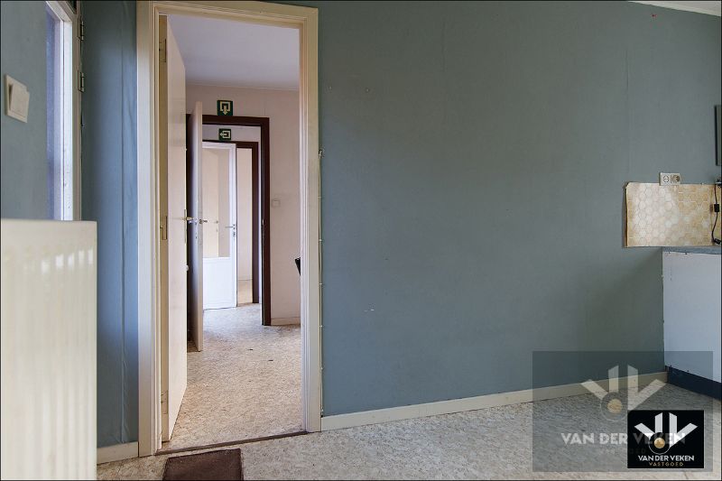 Multifunctioneel eigendom met 2 wooneenheden op een riant perceel van 21 aren 83 centiaren op een goed bereikbare, rustige locatie in Diepenbeek foto 29