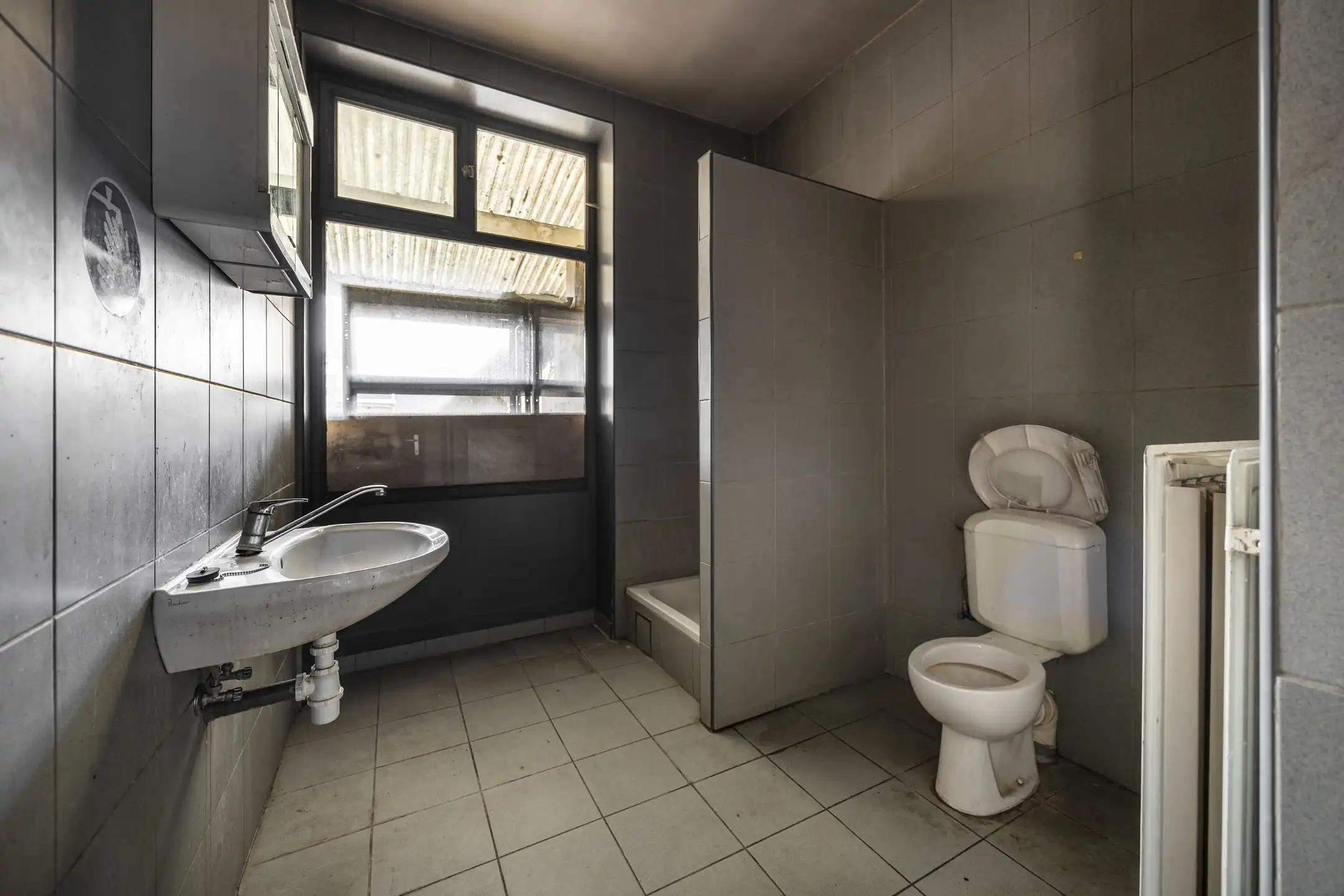 Handelspand +te renoveren appartement op centrale ligging  foto 15