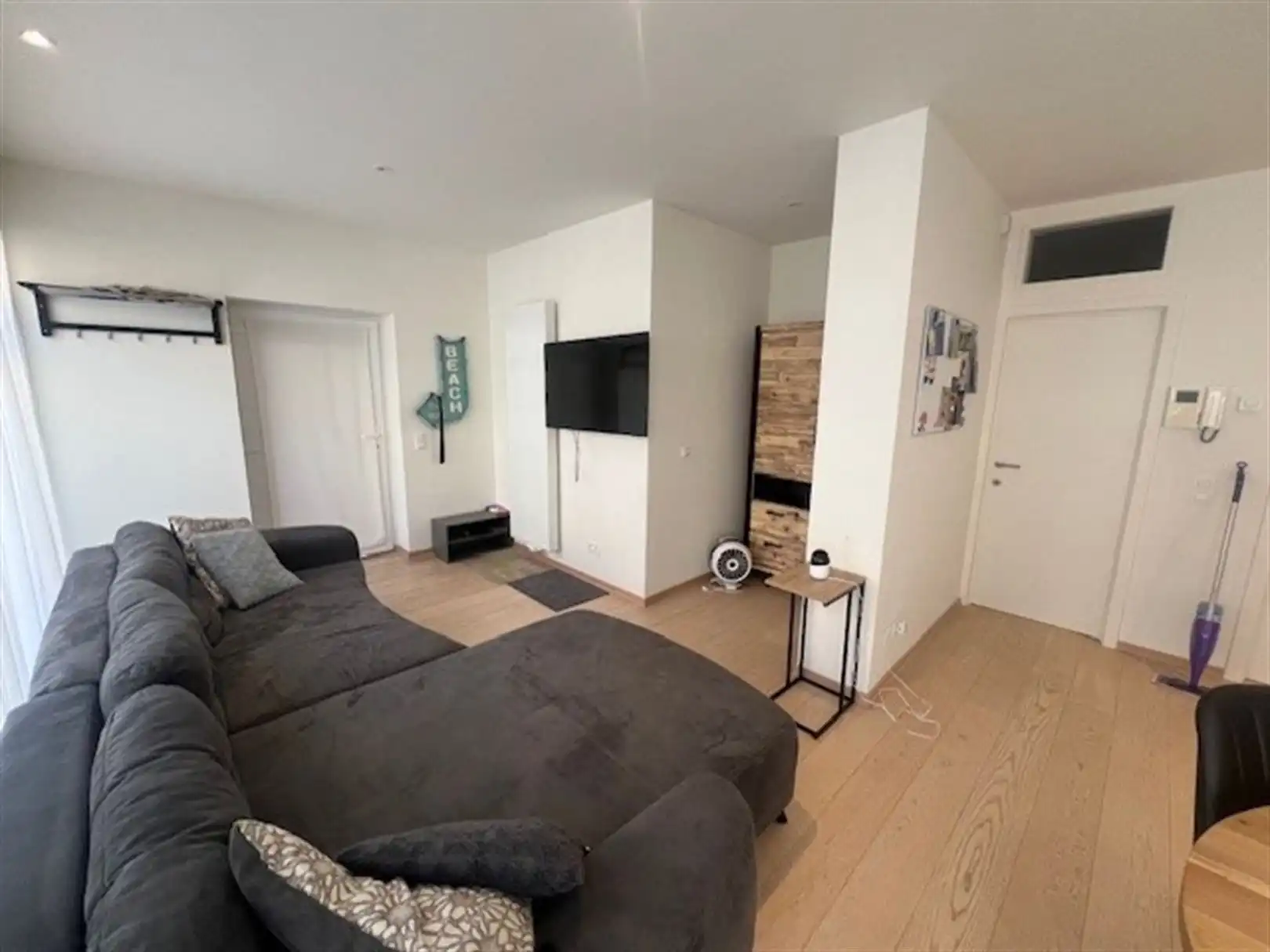 Appartement foto {{pictureIndex}}