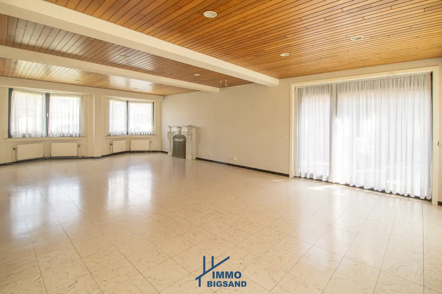 Ruime kloosterwoning op een perceel van 3082m² te koop met als zonering 'gelinkt met gemeenschapsvoorzieningen/zorgfunctie' foto 6