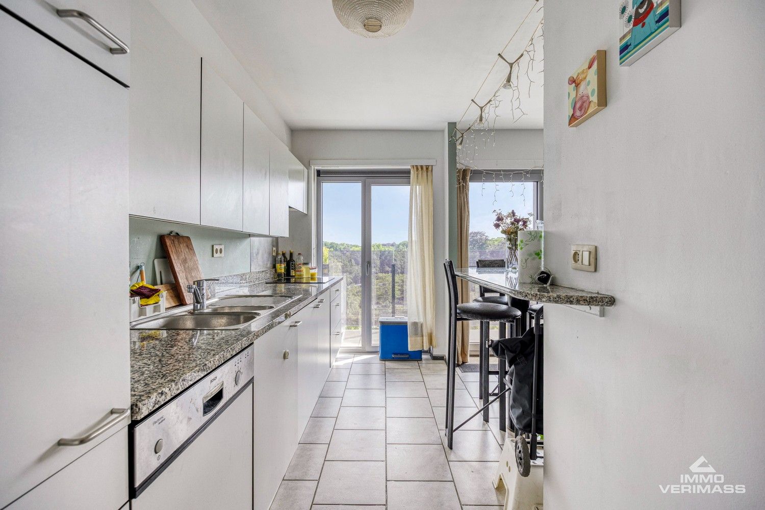 Instapklaar appartement met ruim uitzicht over de omgeving foto 12