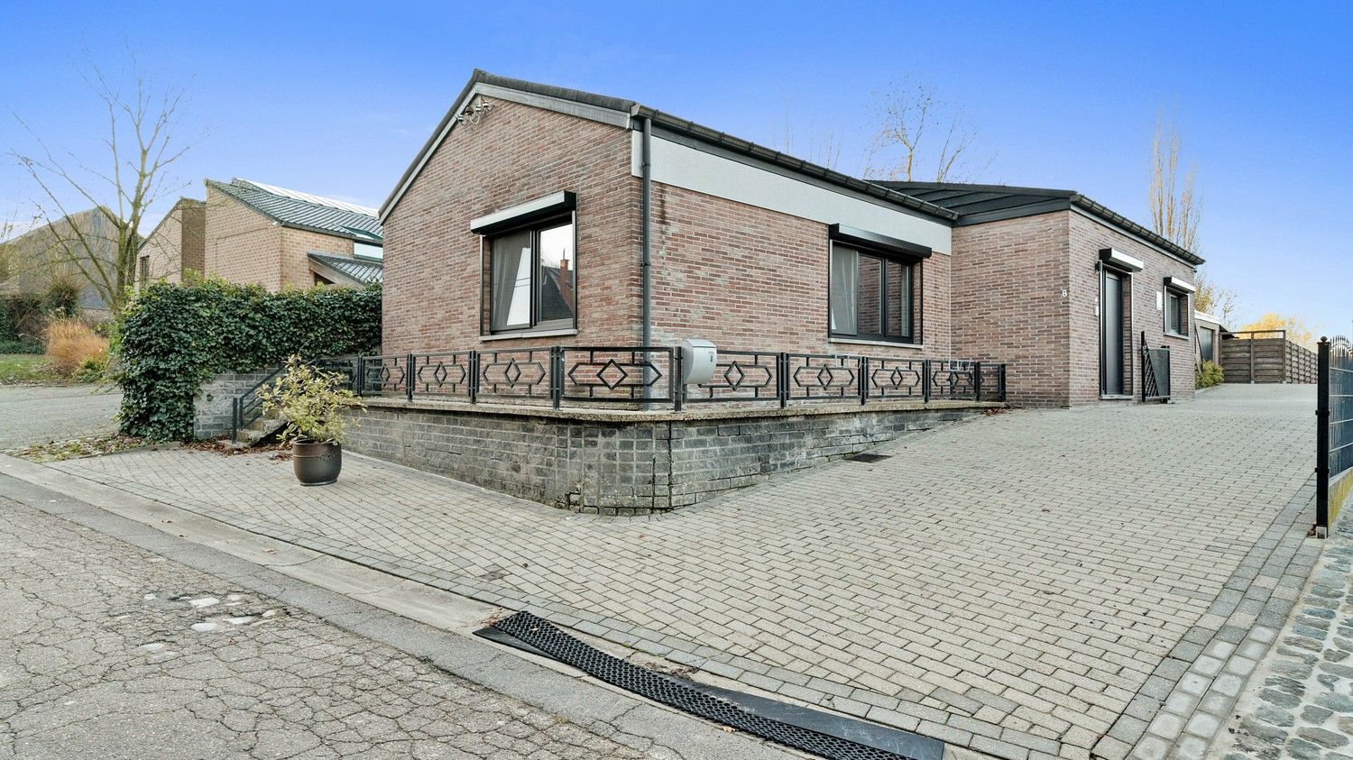 Hoofdfoto van de publicatie: Woning met 2 slaapkamers, ruime garage en tuin