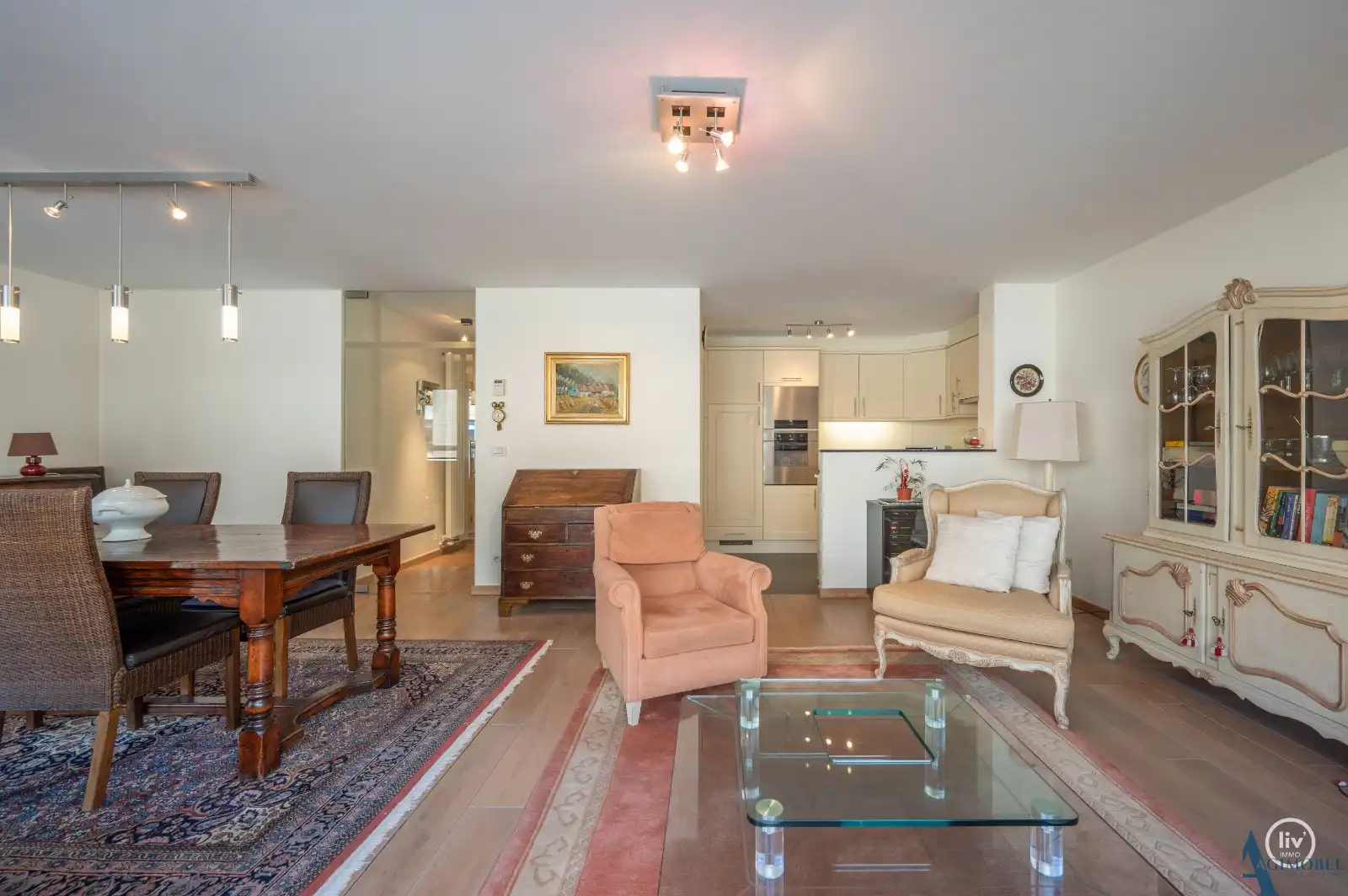 Een comfortabel appartement met 2 ruime slaapkamers op centrale locatie in Knokke . foto 4