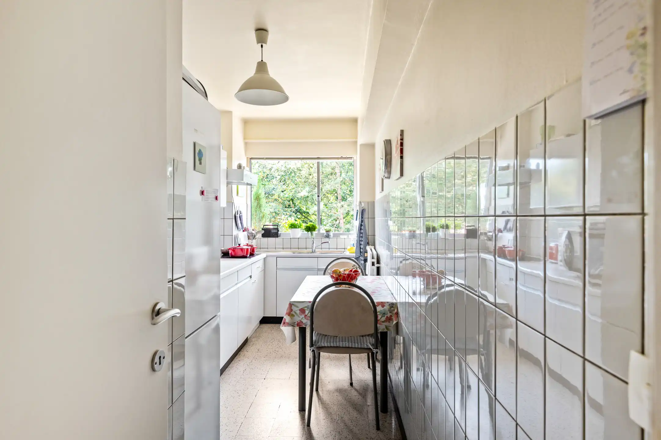 Mooi appartement met 2 slk., 2 terrassen en mog. staanplaats foto 7