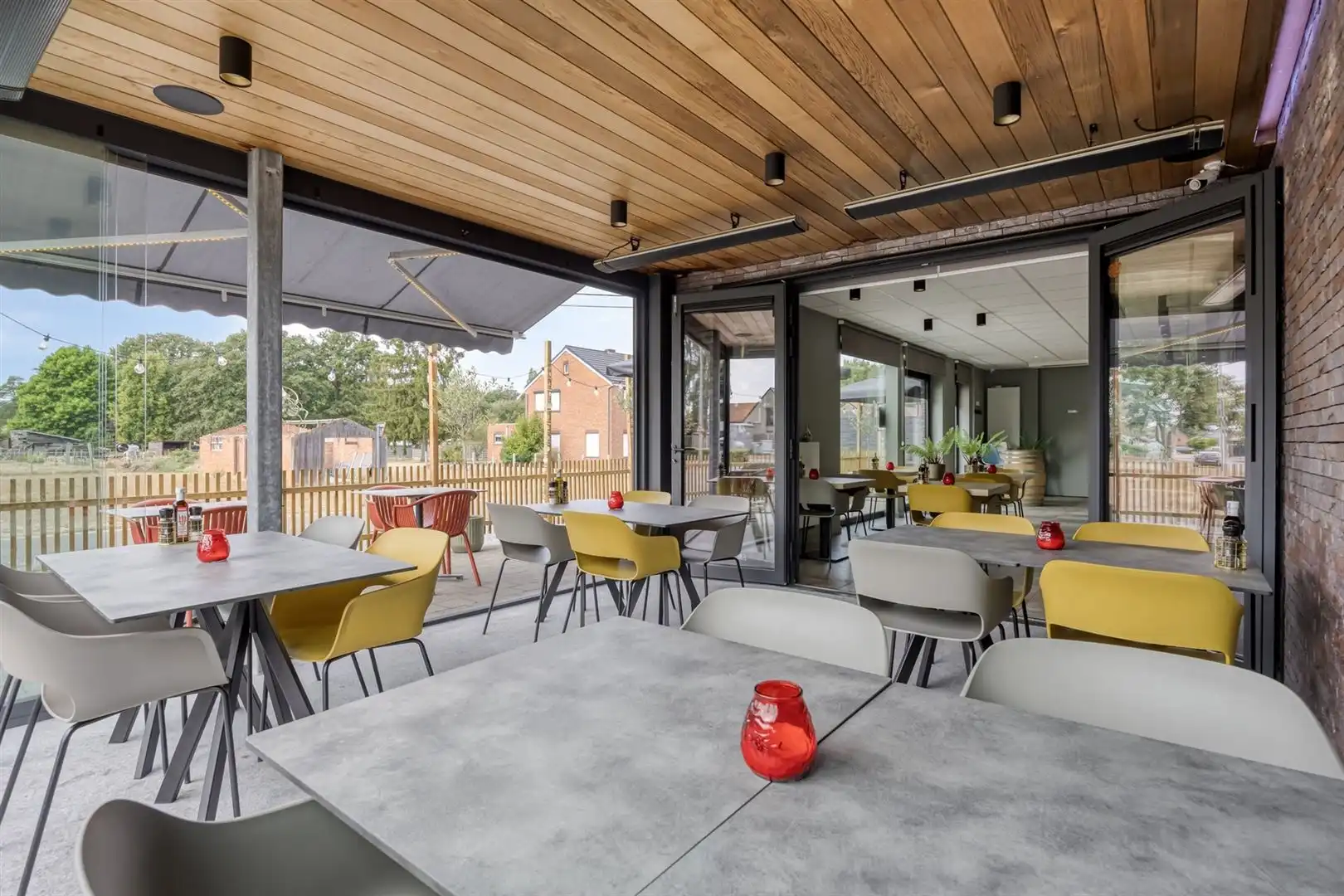 TE KOOP: Handelshuis met pizzeria & appartement in Koersel! foto 11