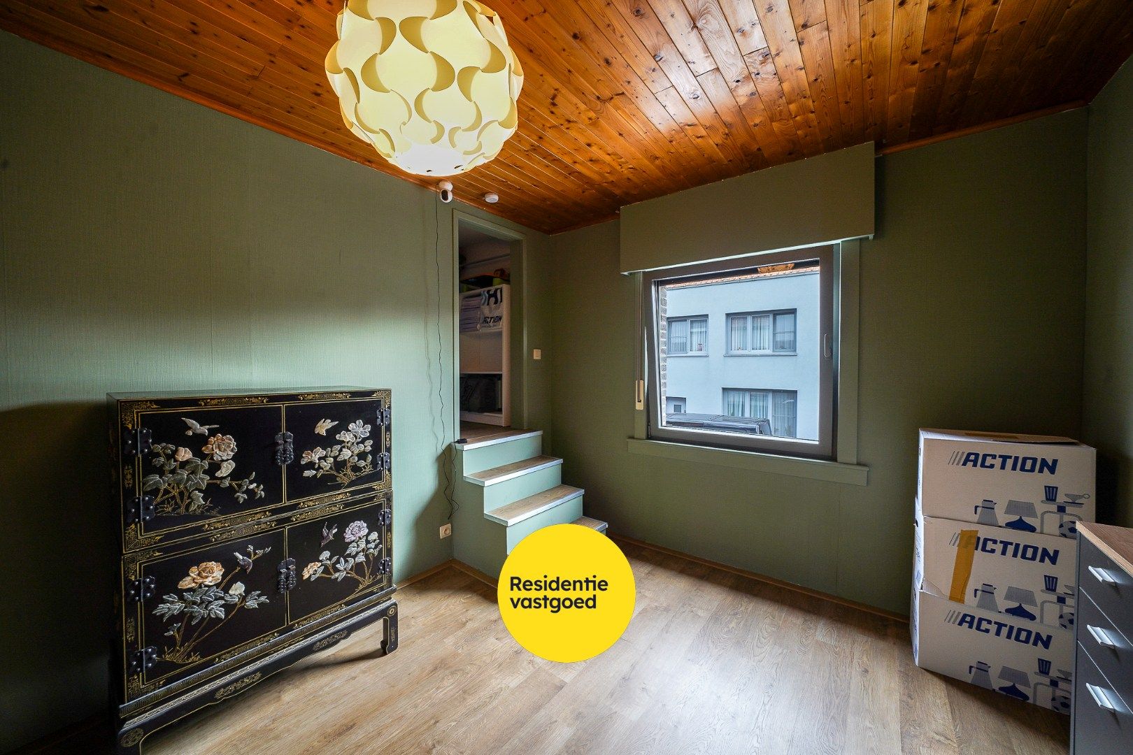 Instapklare woning met garage en tuin te Bredene foto 13