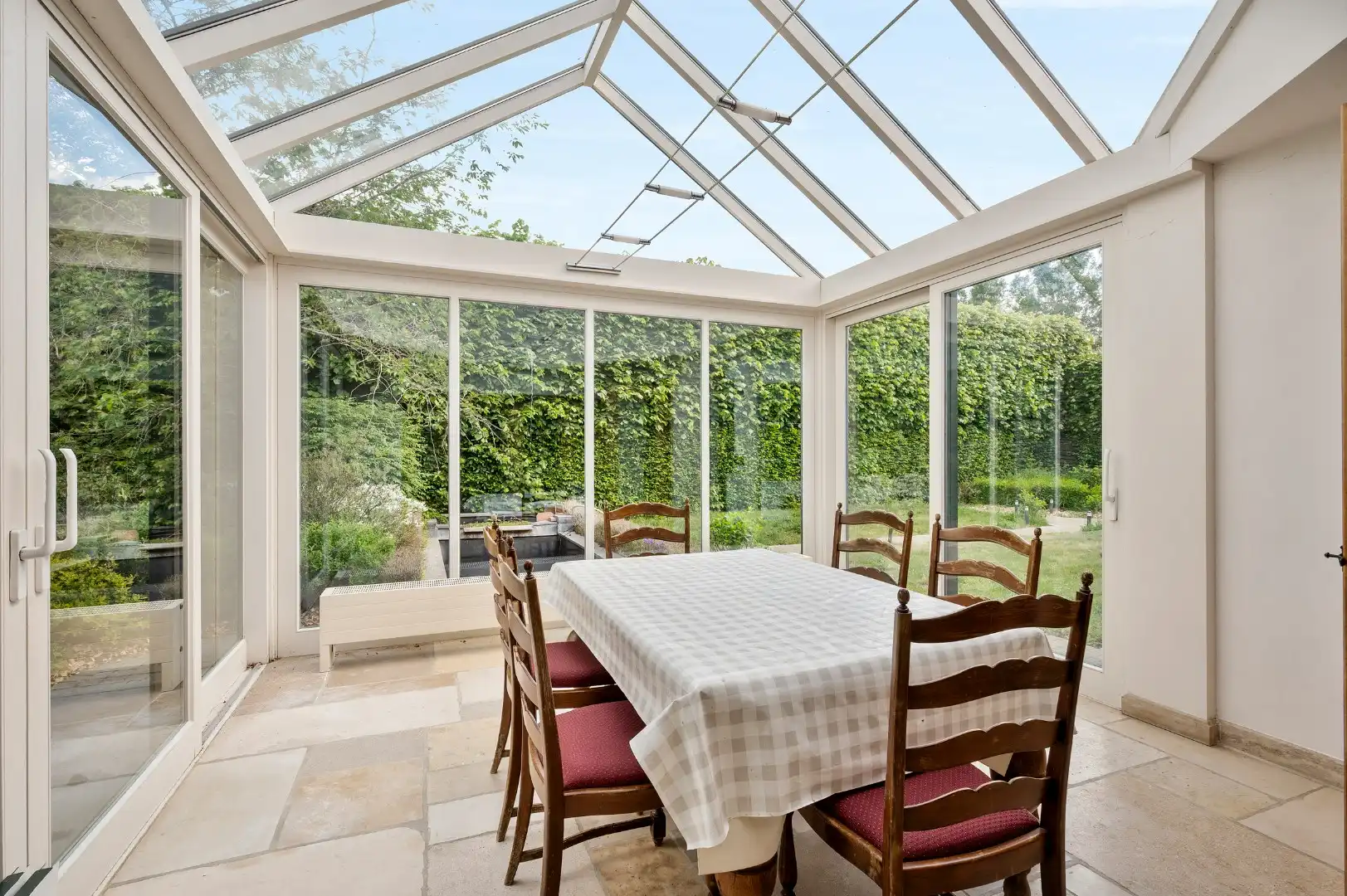 Uitzonderlijke hoeve met binnenpiste en paardenstallen op 1,88 hectare foto 18