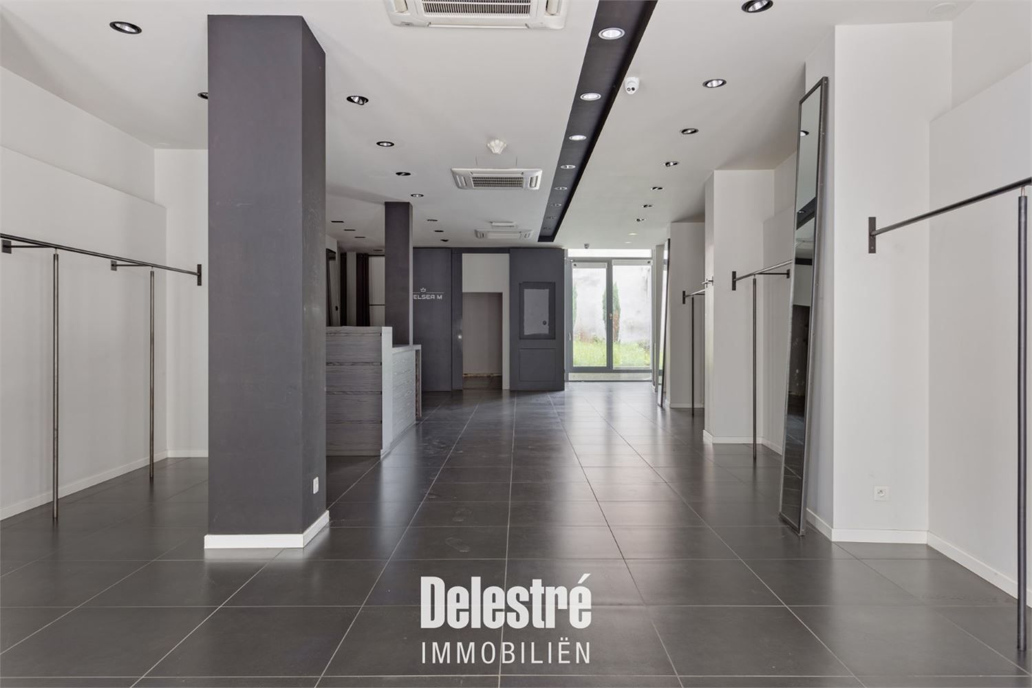 MODERN INSTAPKLAAR COMMERCIEEL GELIJKVLOERS BEVERSTRAAT foto 6