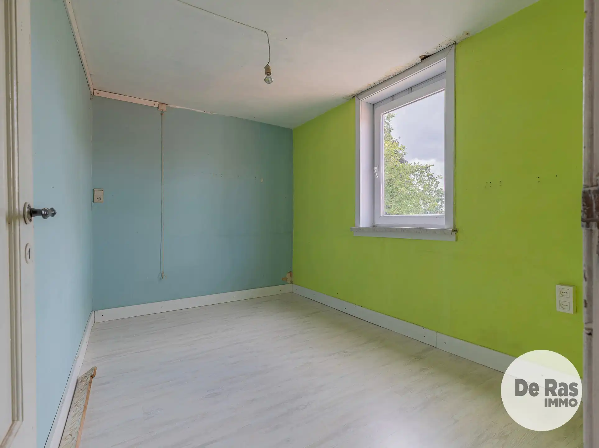 OOSTERZELE - Te renoveren woning met tal van mogelijkheden foto 11