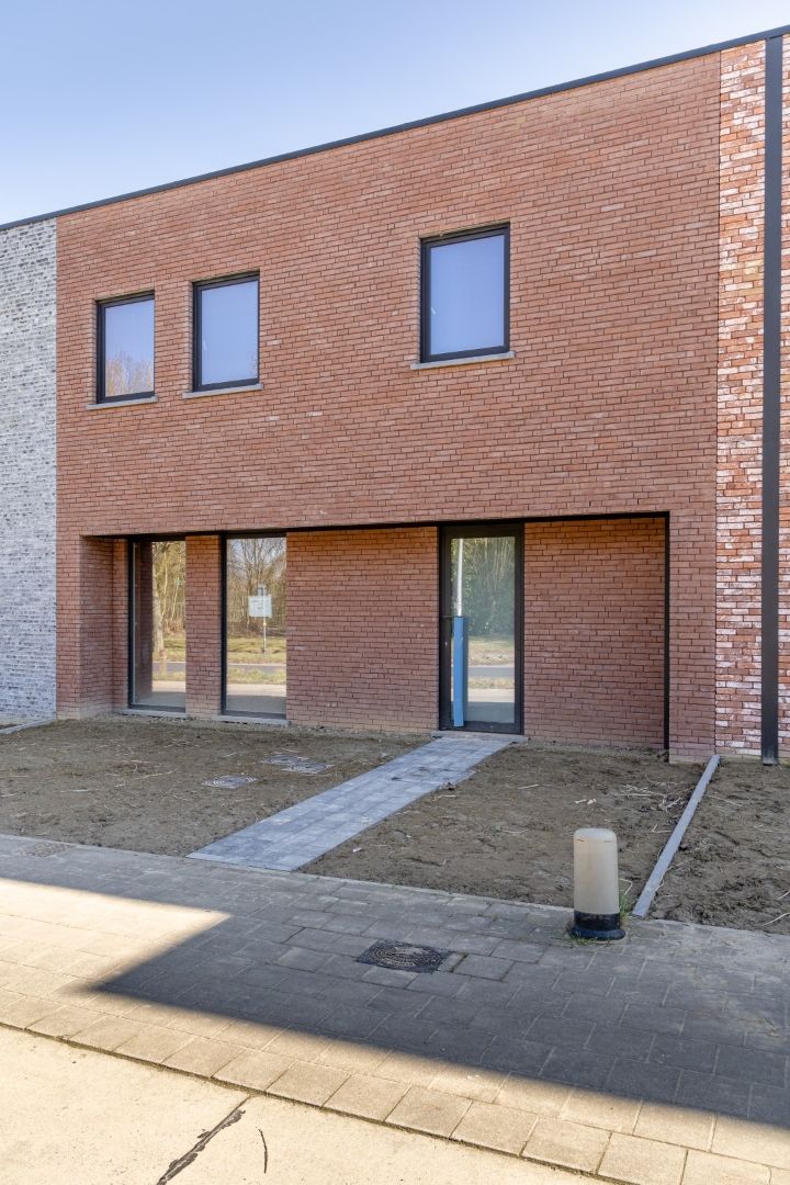 Moderne BEN-woning met 3 slpk's en zongerichte tuin foto 2