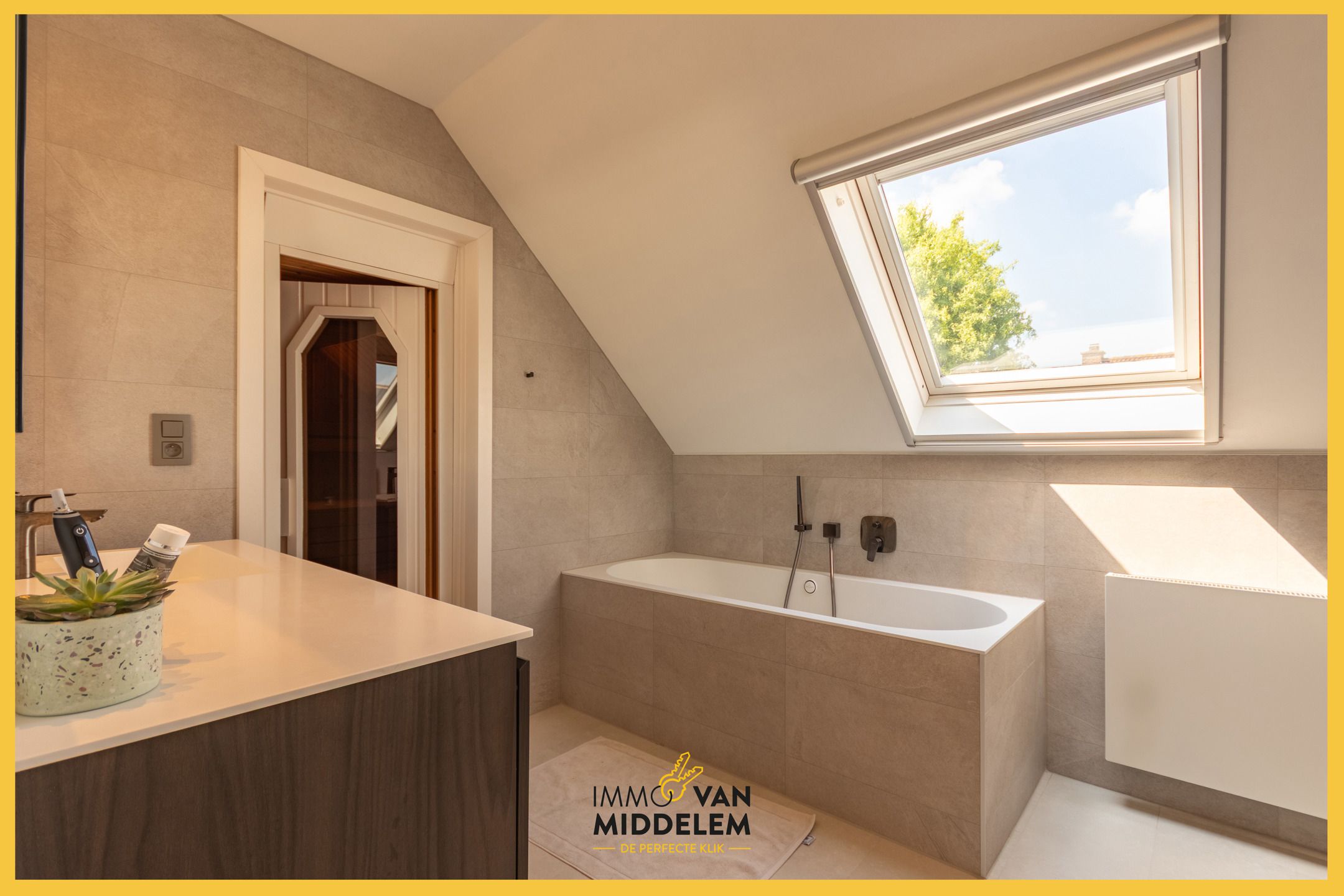 INSTAPKLARE GEZINSWONING MET 3 KAMERS, GARAGE EN TUIN foto 14