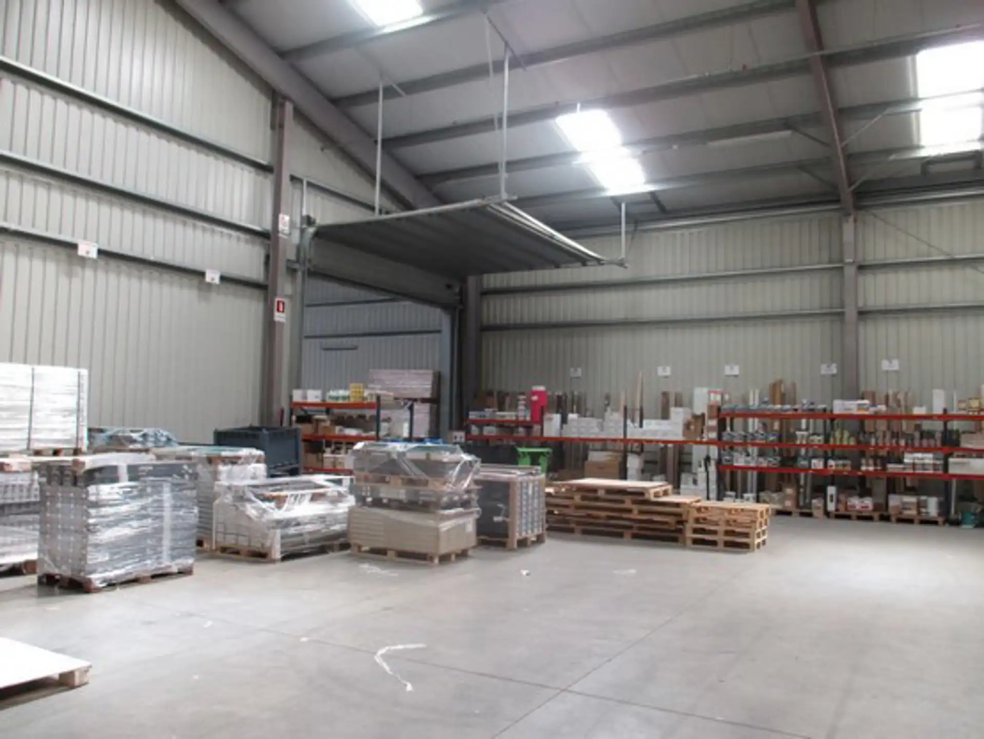 Bedrijfsgebouw langs A12 Aartselaar op terrein van 3.948m² foto 2