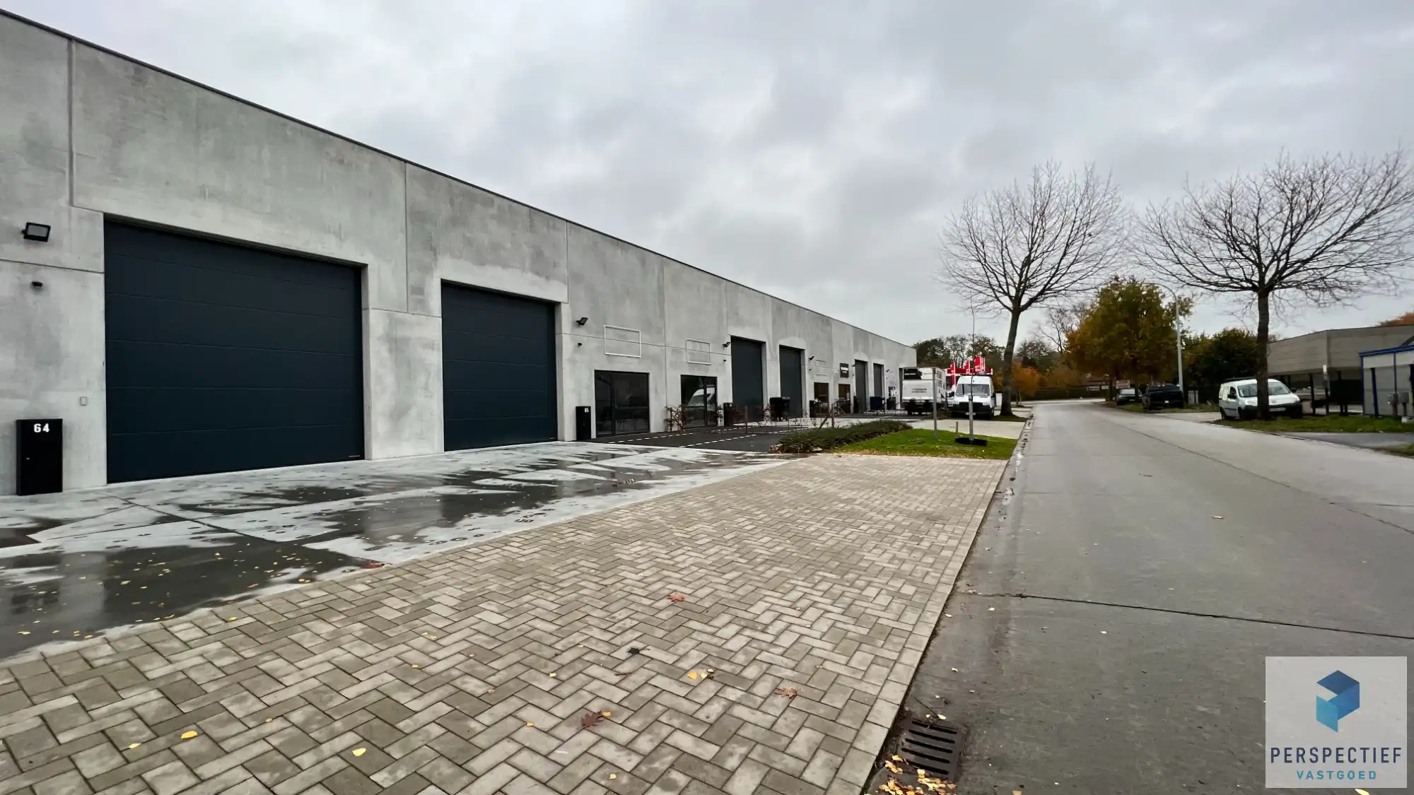 Grote Loods te huur in het industriepark van Beernem foto 9