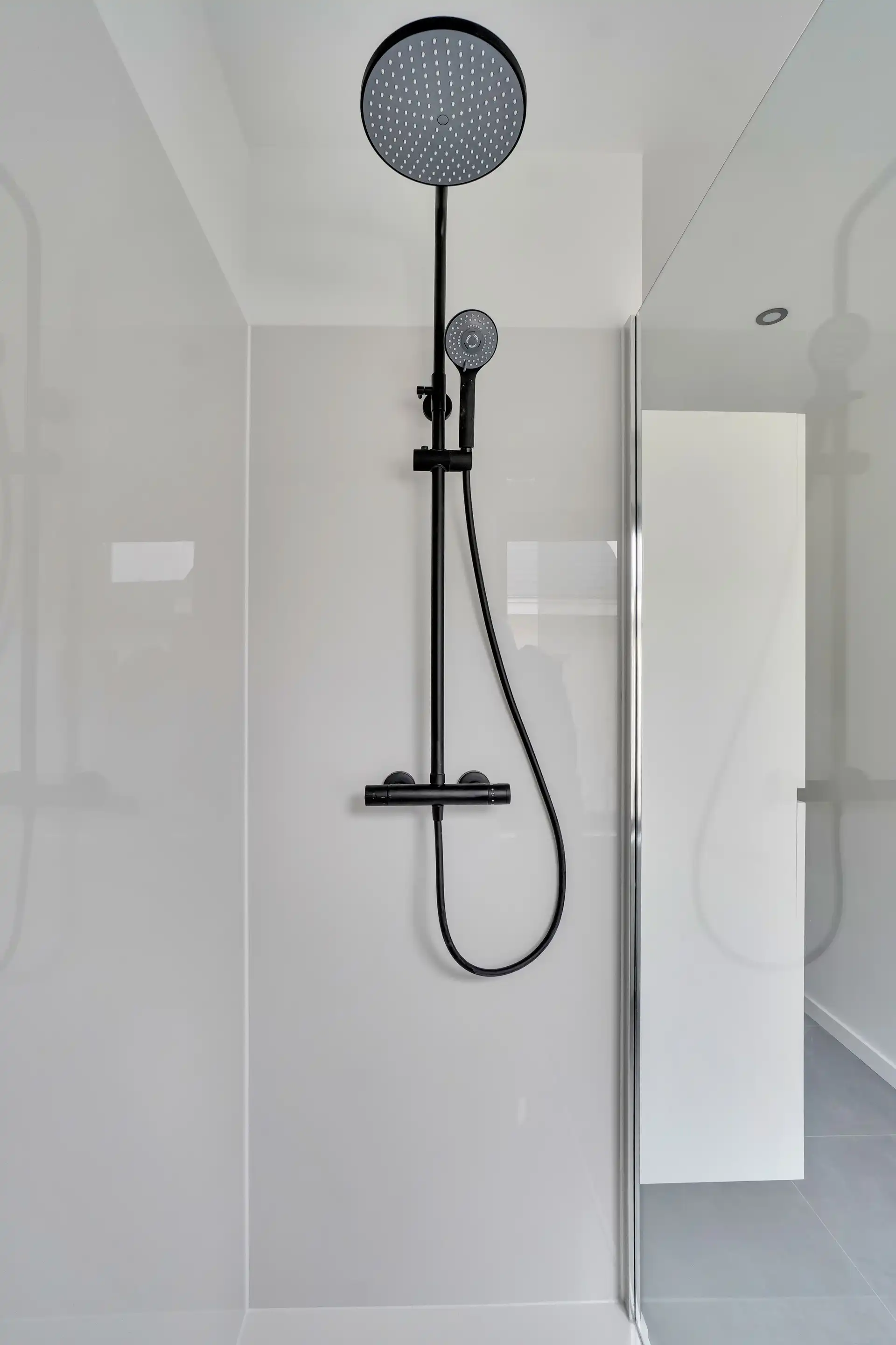 Stijlvol gerenoveerd 2 slaapkamer app. in het centrum Hasselt foto 16