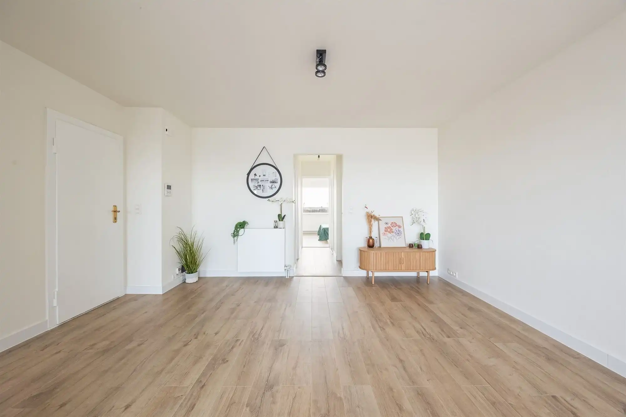 Gerenoveerd app. met 2 slpkmrs. en terras foto 6