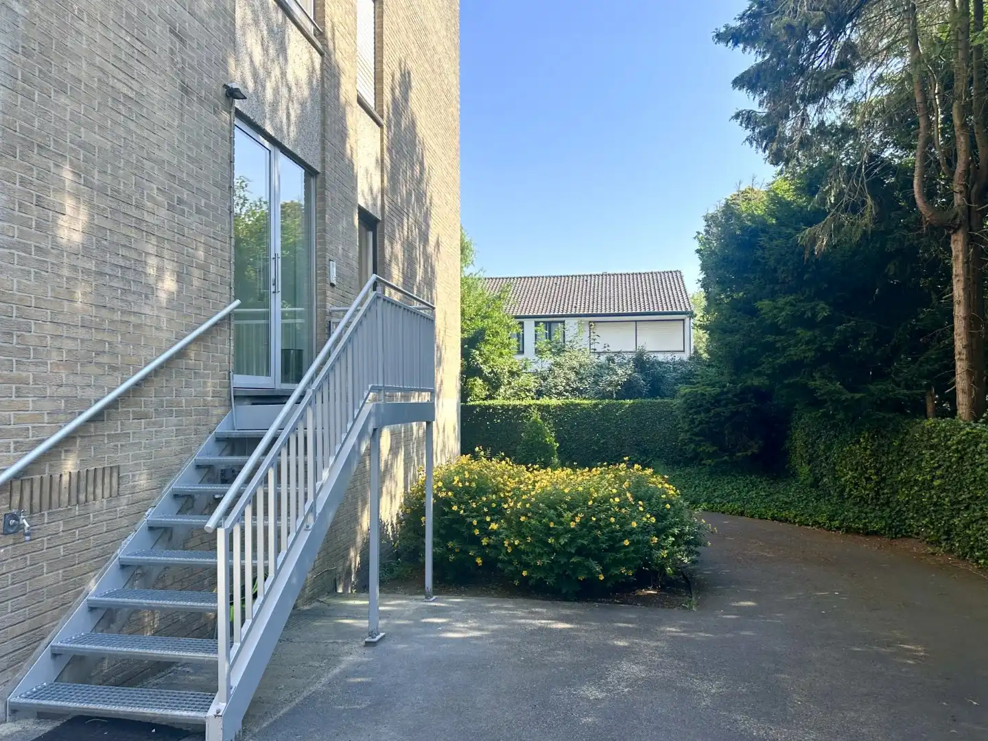 Lichtrijk appartement met drie slaapkamers foto 17