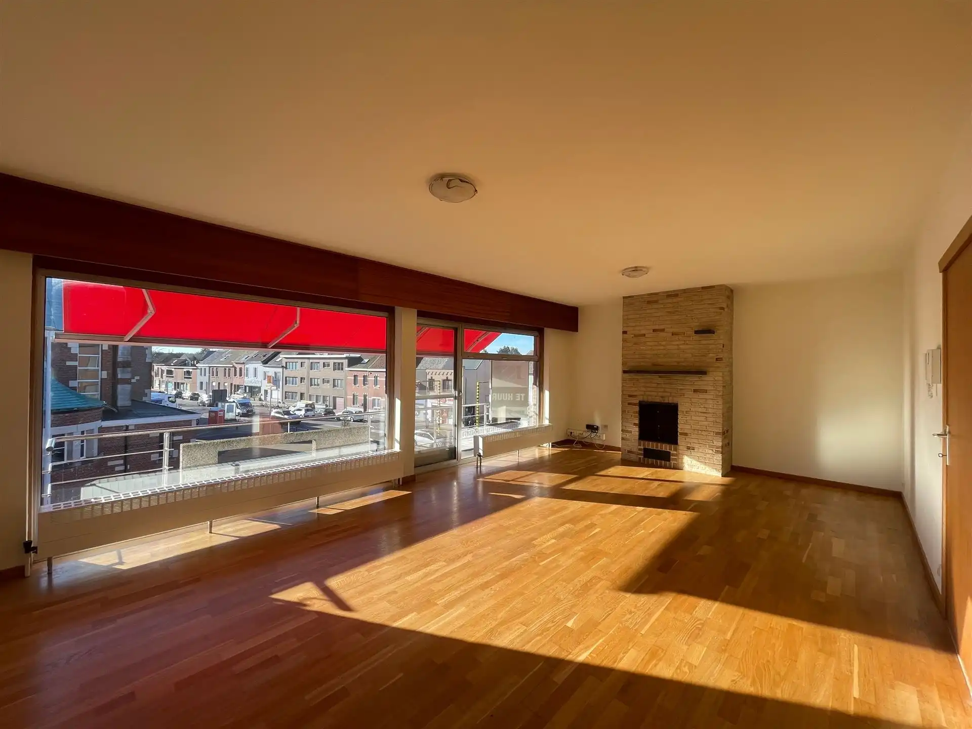 Appartement foto {{pictureIndex}}