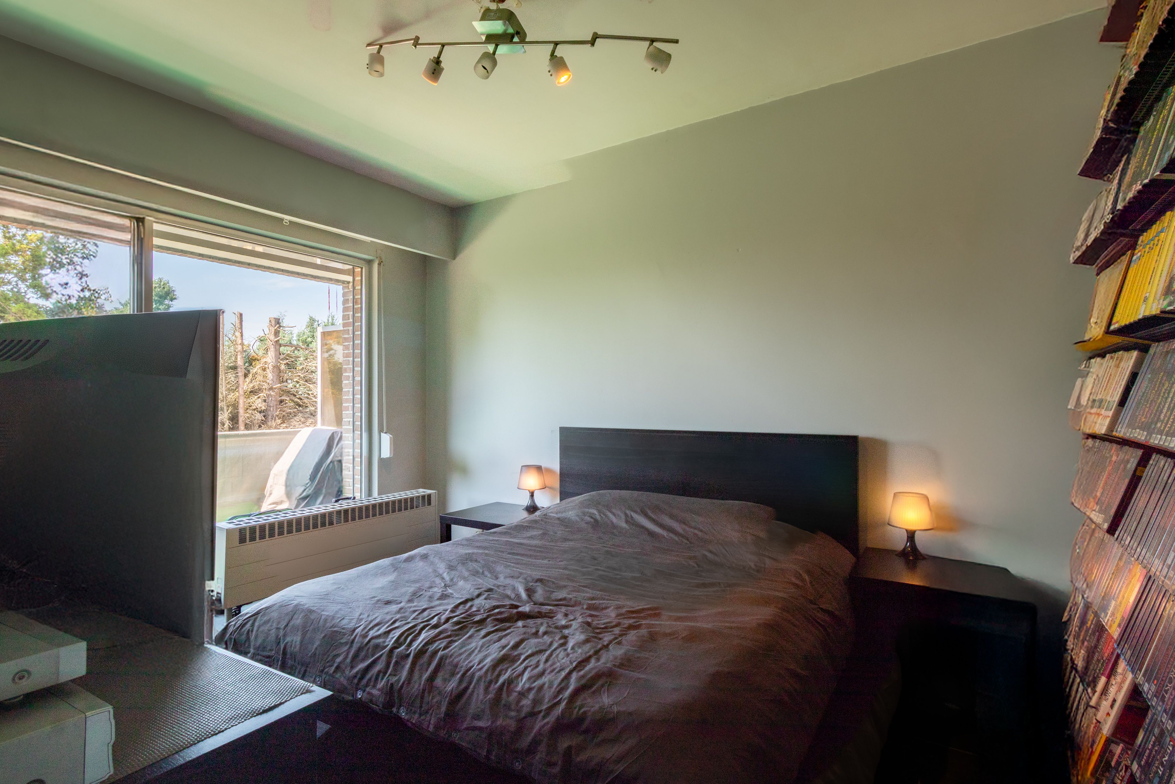 Praktisch appartement met garagebox en twee terrassen foto 8