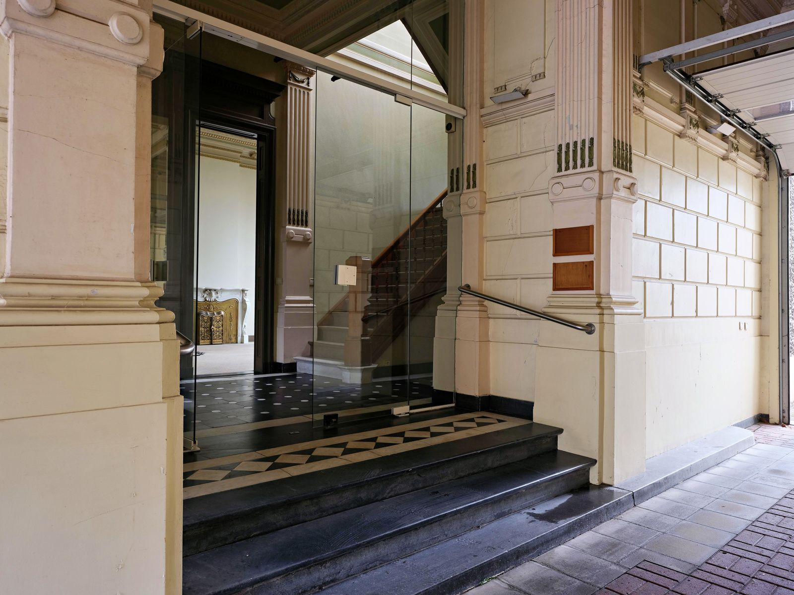 Historische Notariswoning in het Centrum van Eeklo foto 4