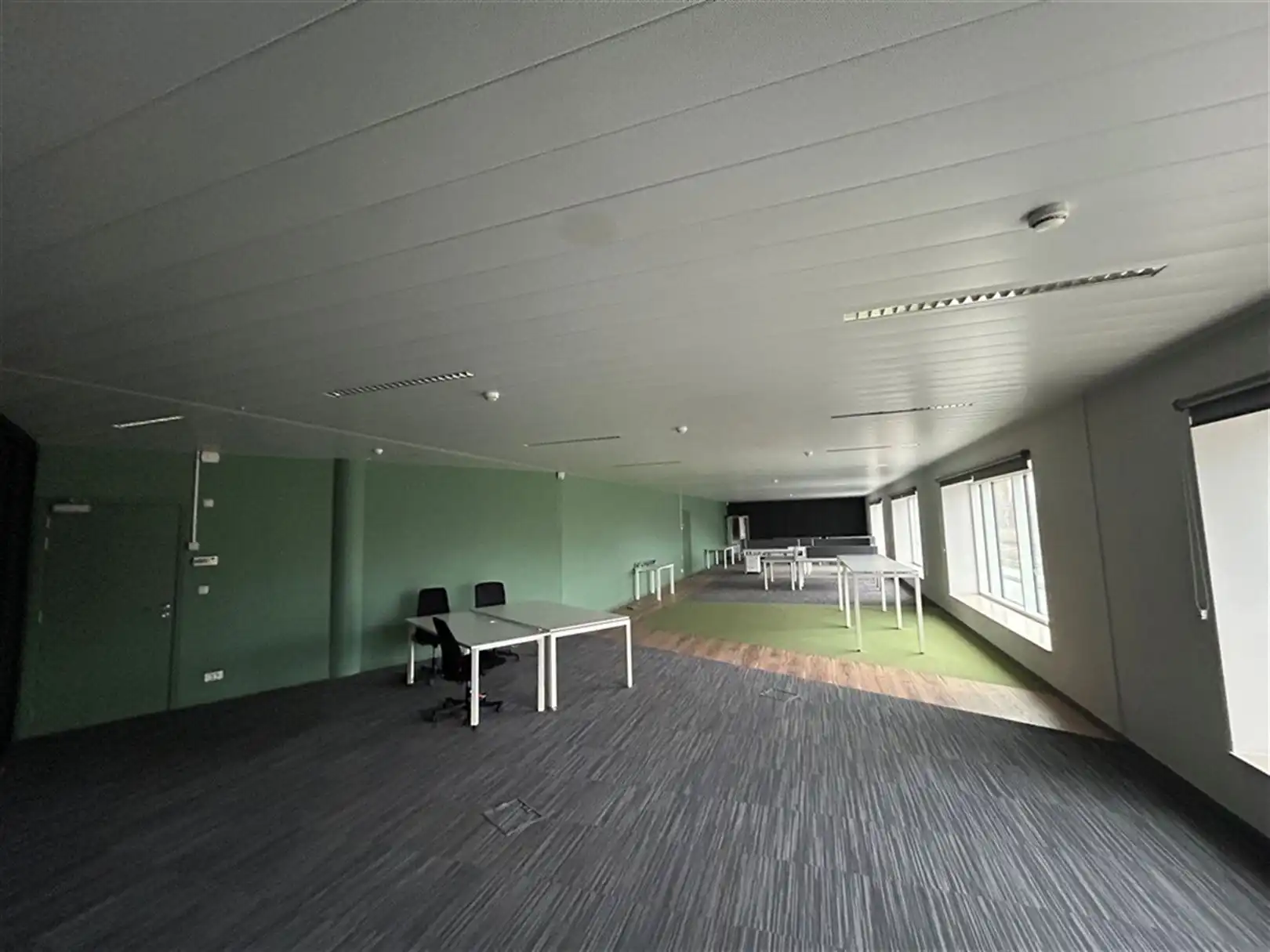 Kantoorgebouw foto 8